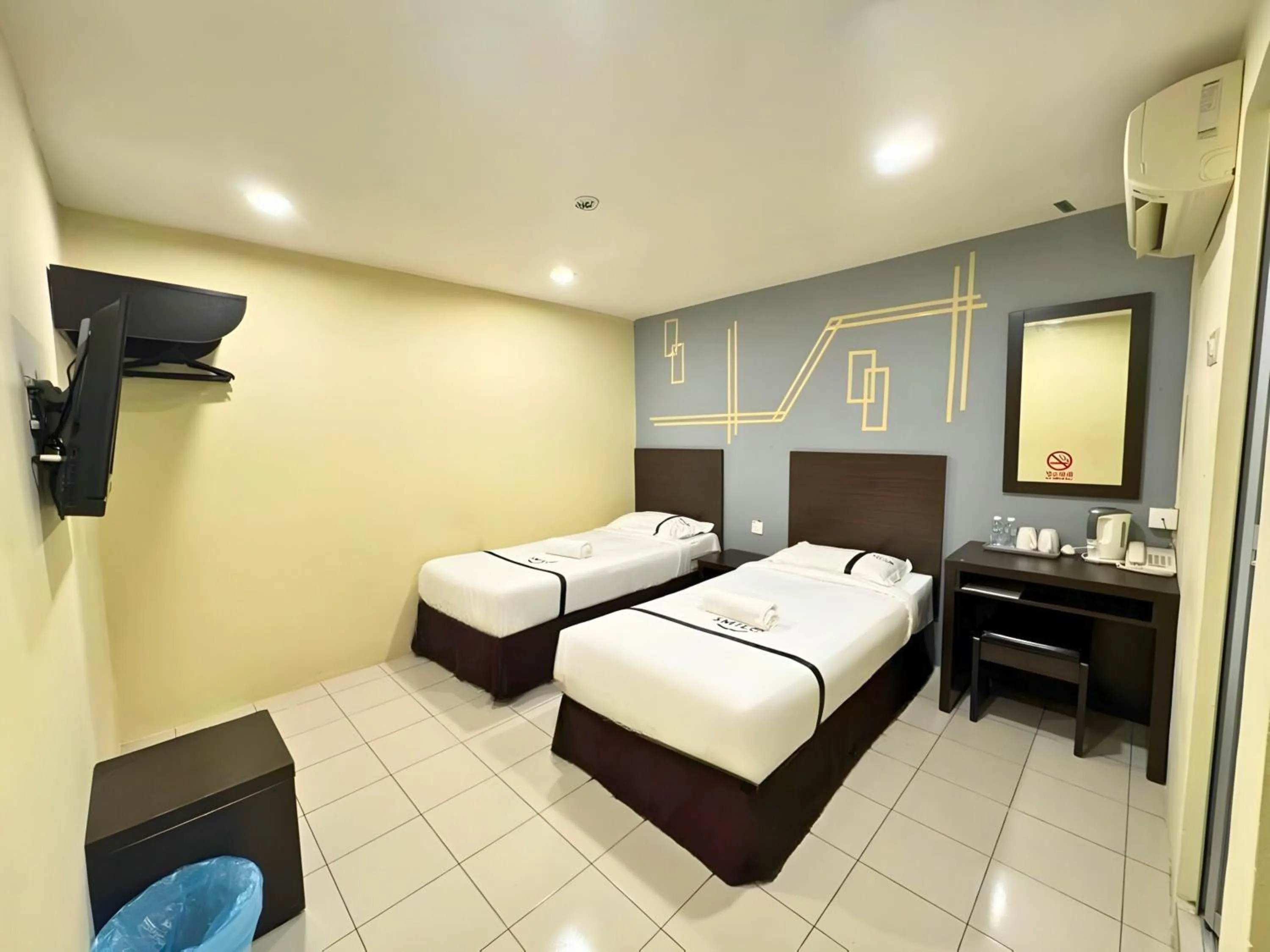 Twin Room in Seeds Hotel Klang Meru