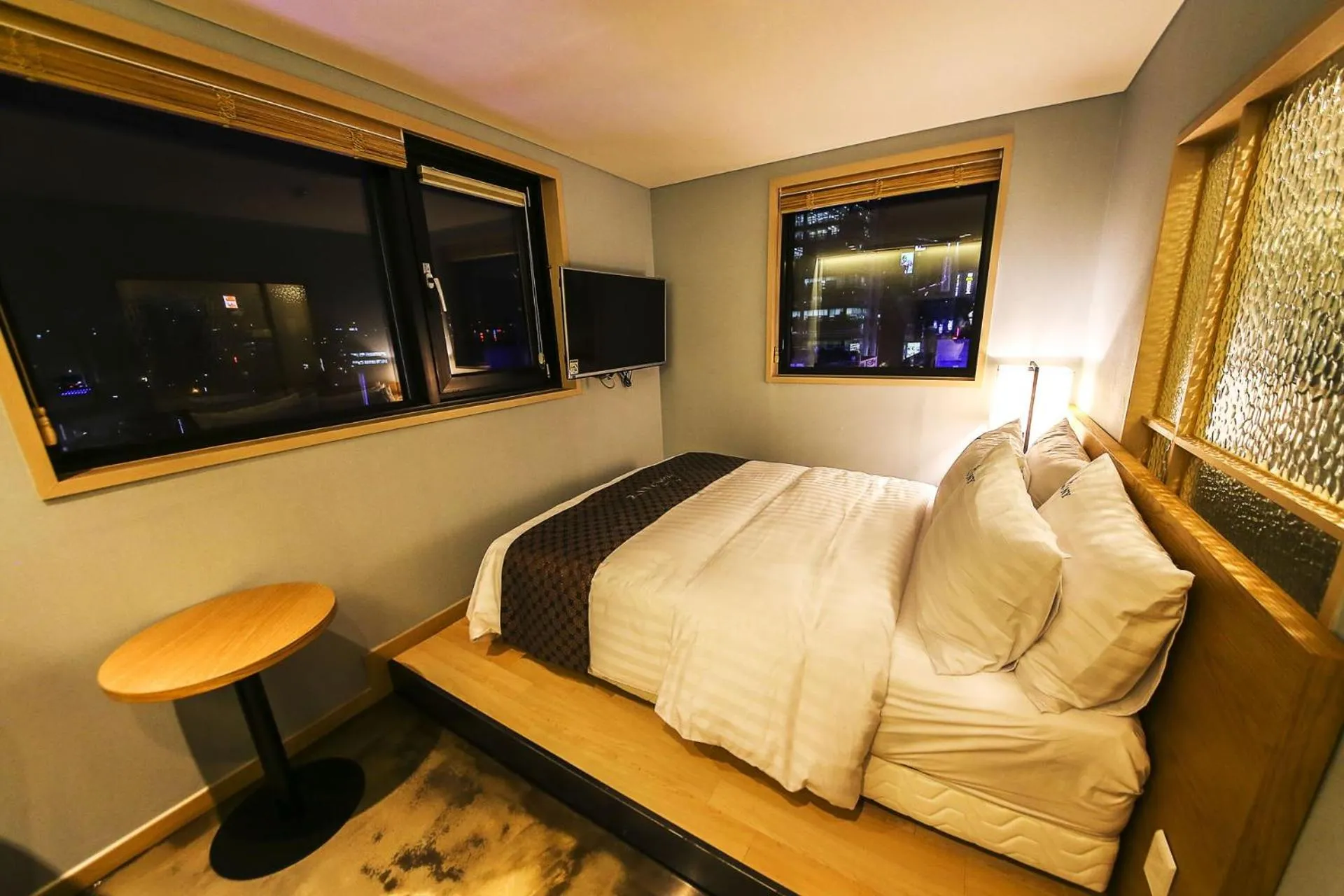 Bed in Yeongdeungpo Station New York Hotel