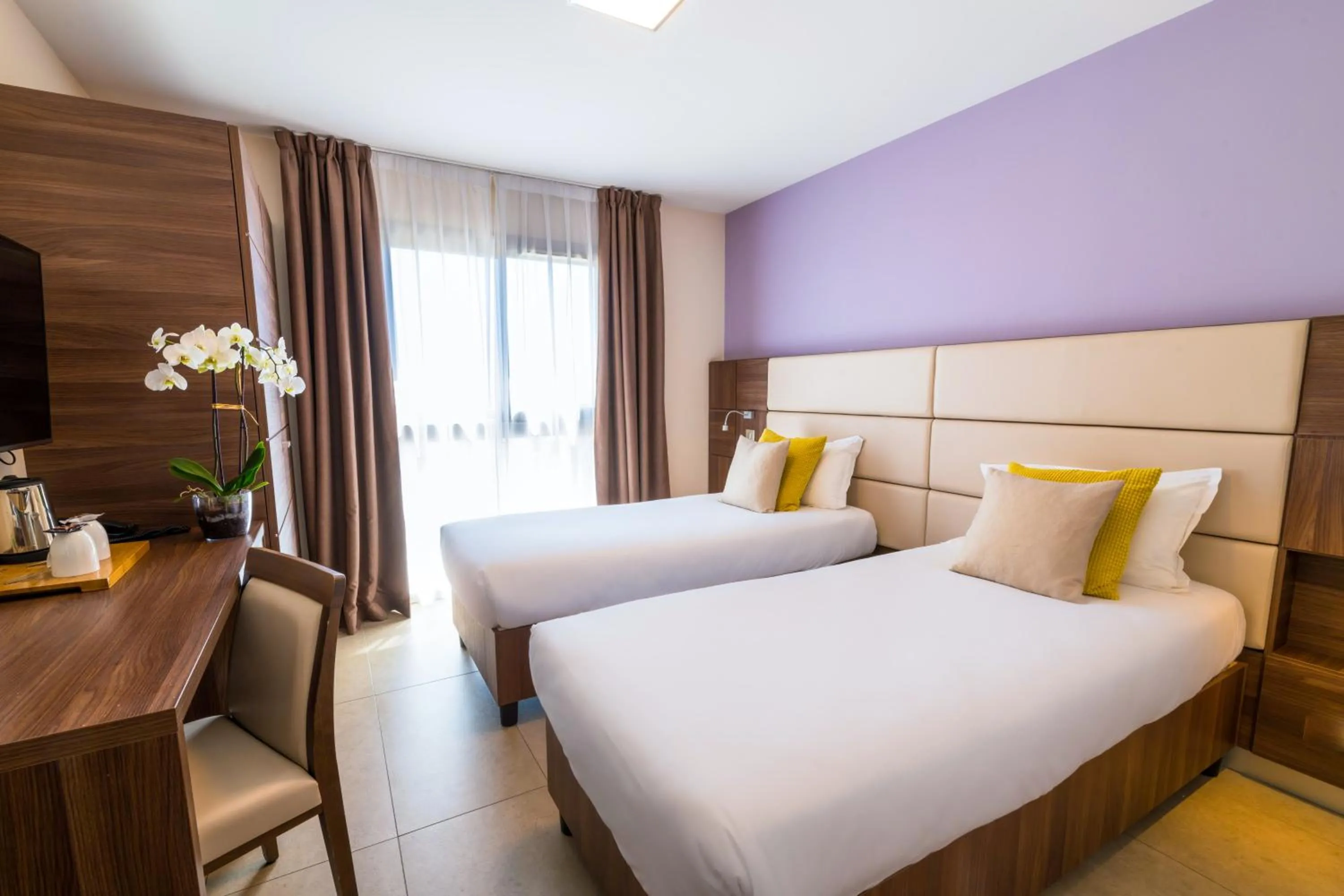 Photo of the whole room, Bed in Hotel Port Toga