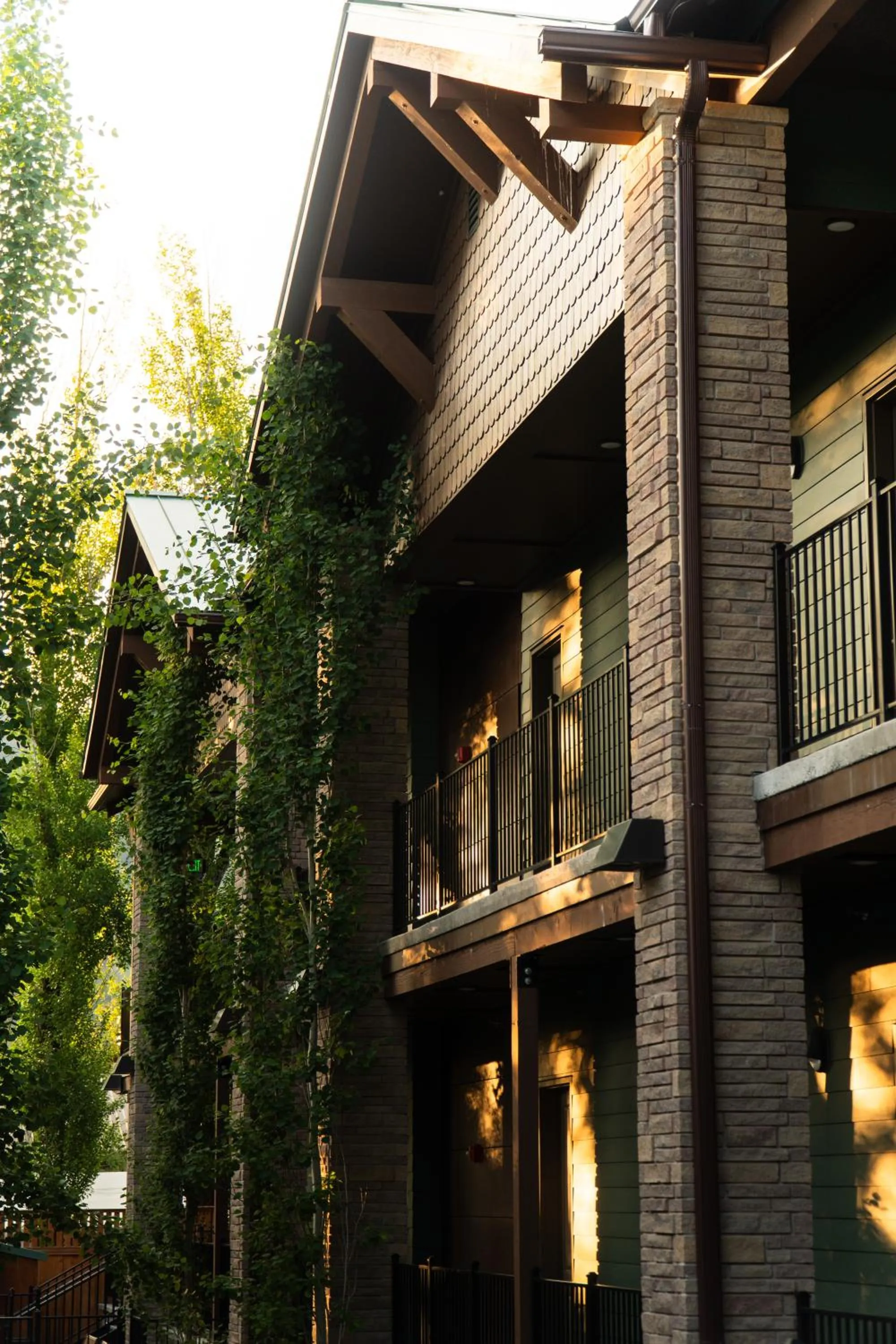 Property building in Huff House Inn and Cabins