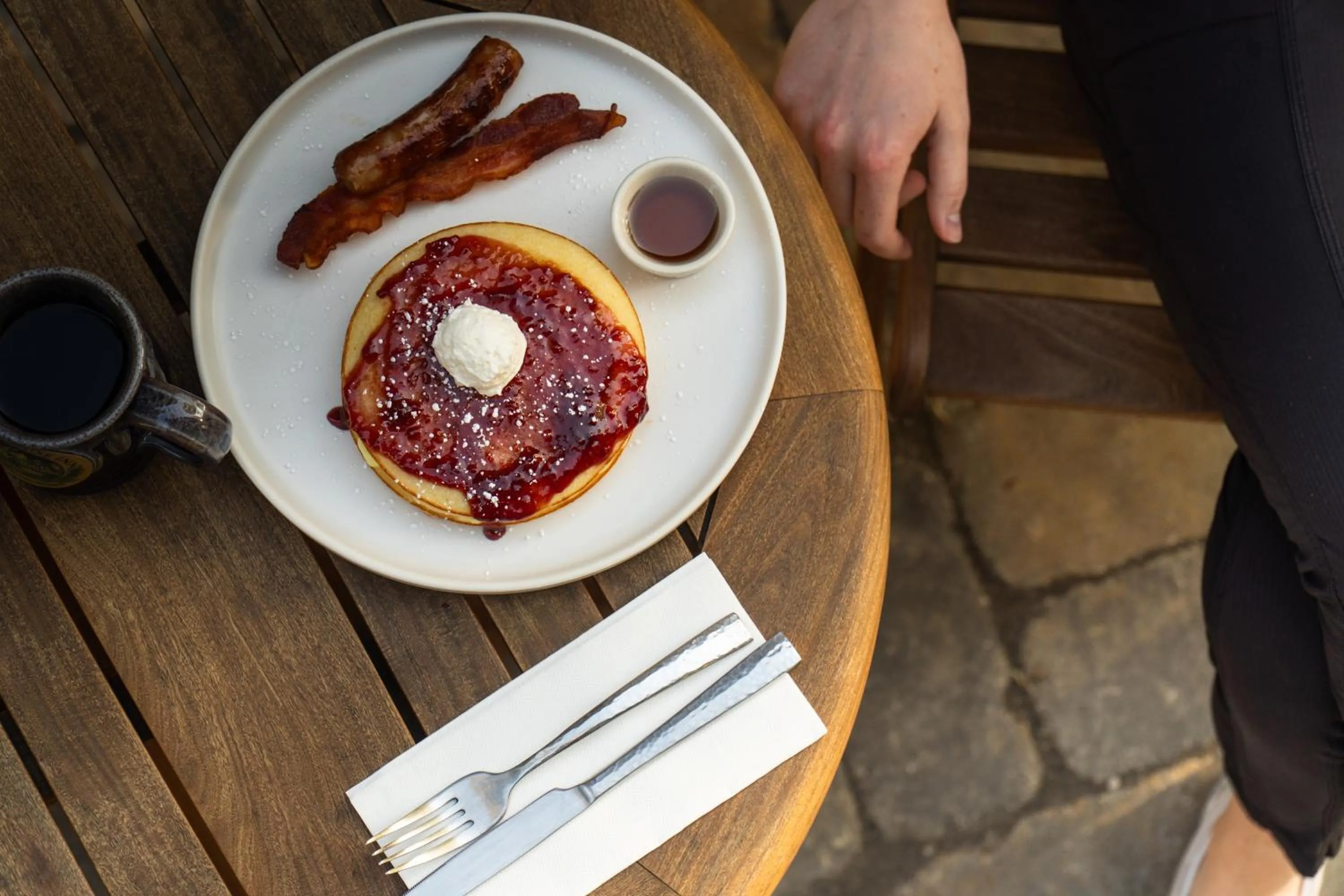 Restaurant/places to eat in Huff House Inn and Cabins