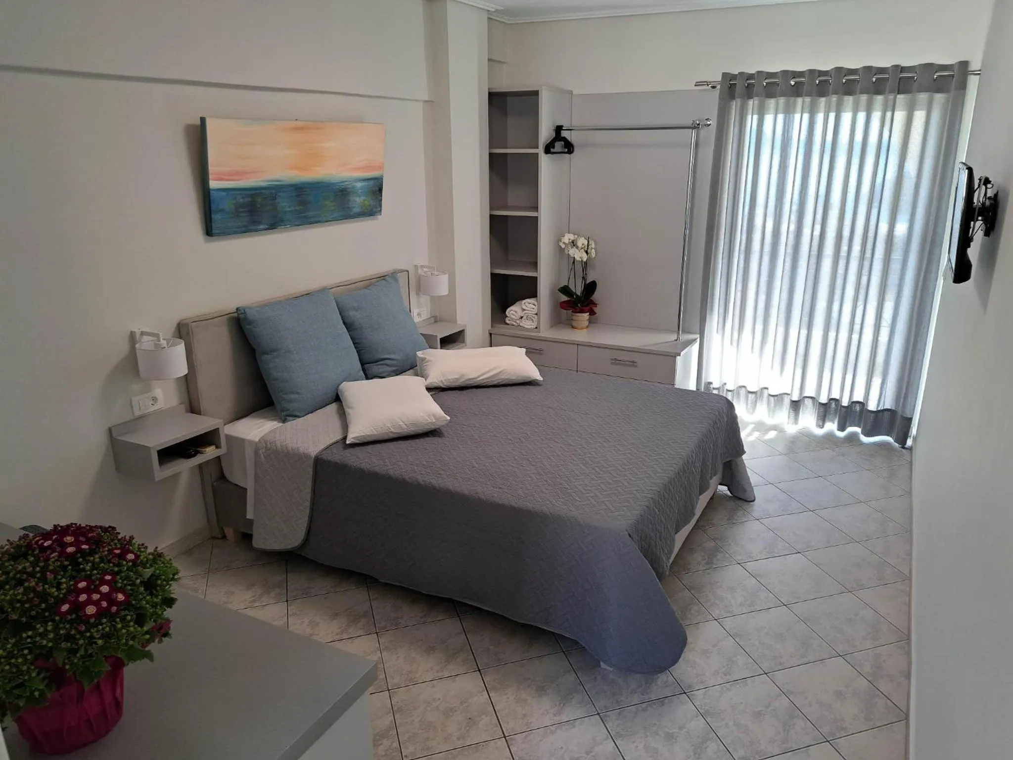 Bedroom, Bed in Aretousa