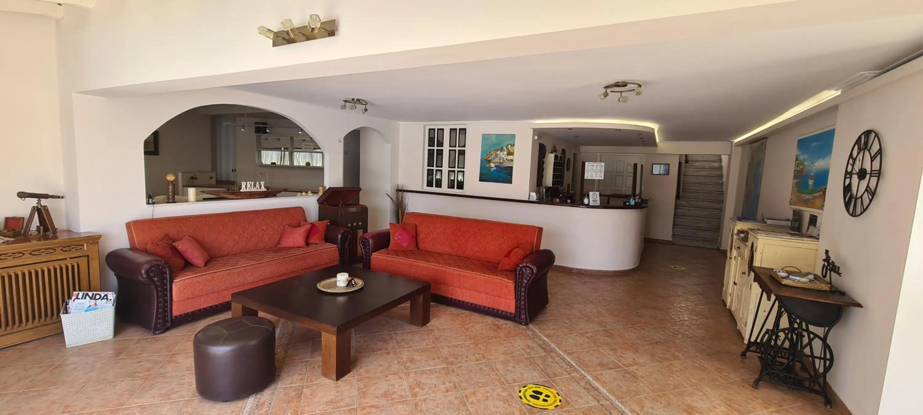Lobby or reception in Aretousa