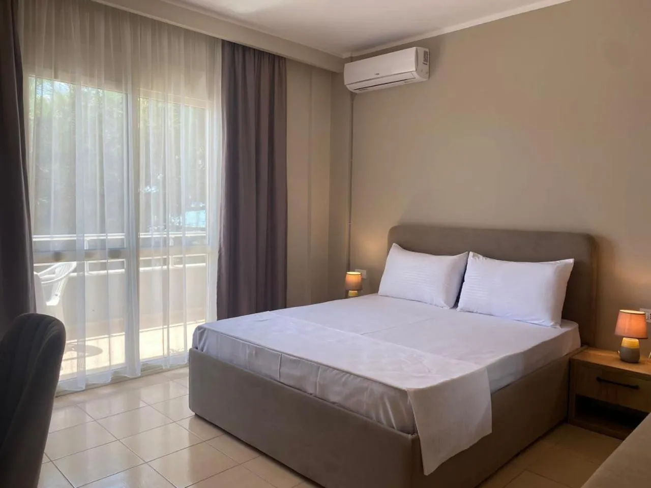 Bed in Rumar Hotel