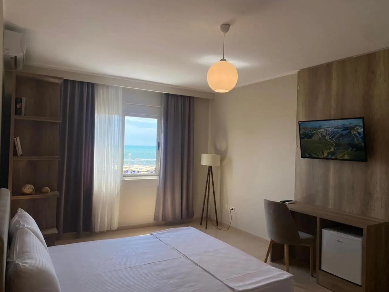Bed in Rumar Hotel