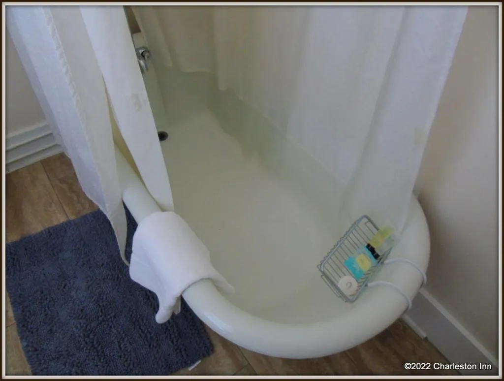 Bath in The Charleston Inn Hendersonville NC