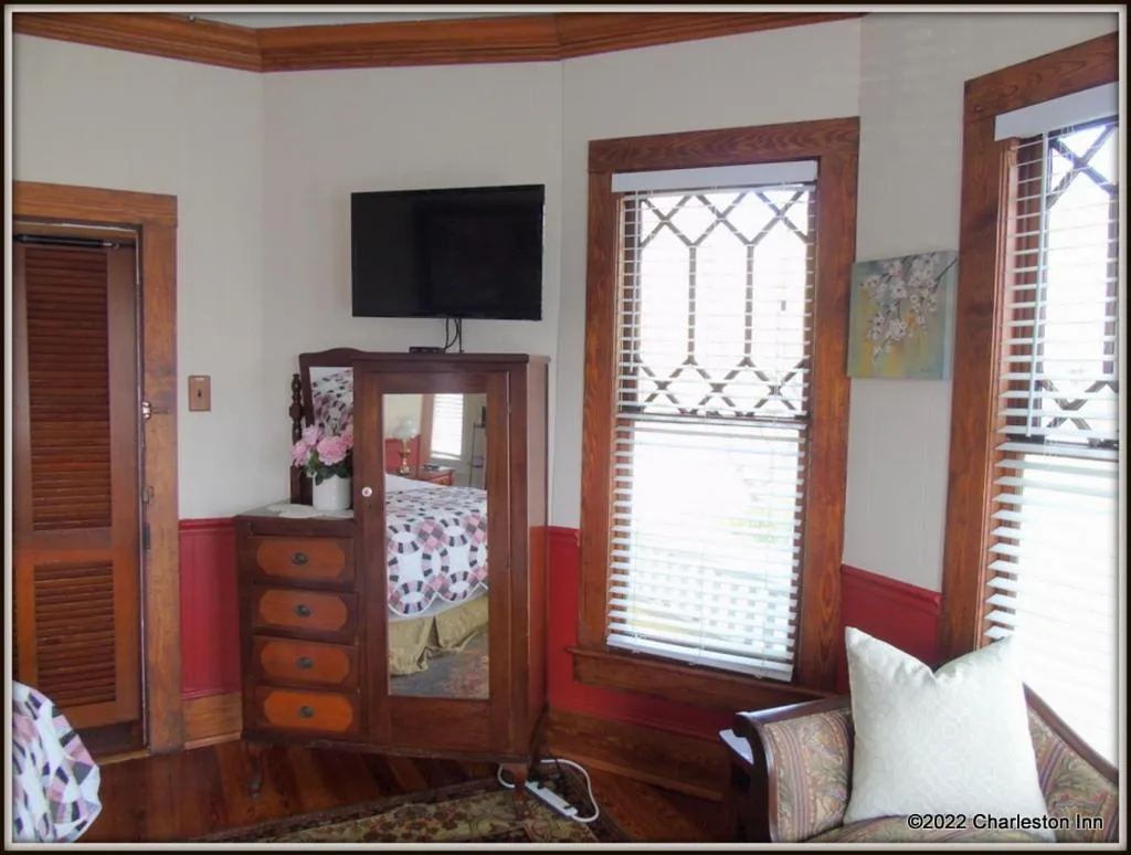Living room in The Charleston Inn Hendersonville NC