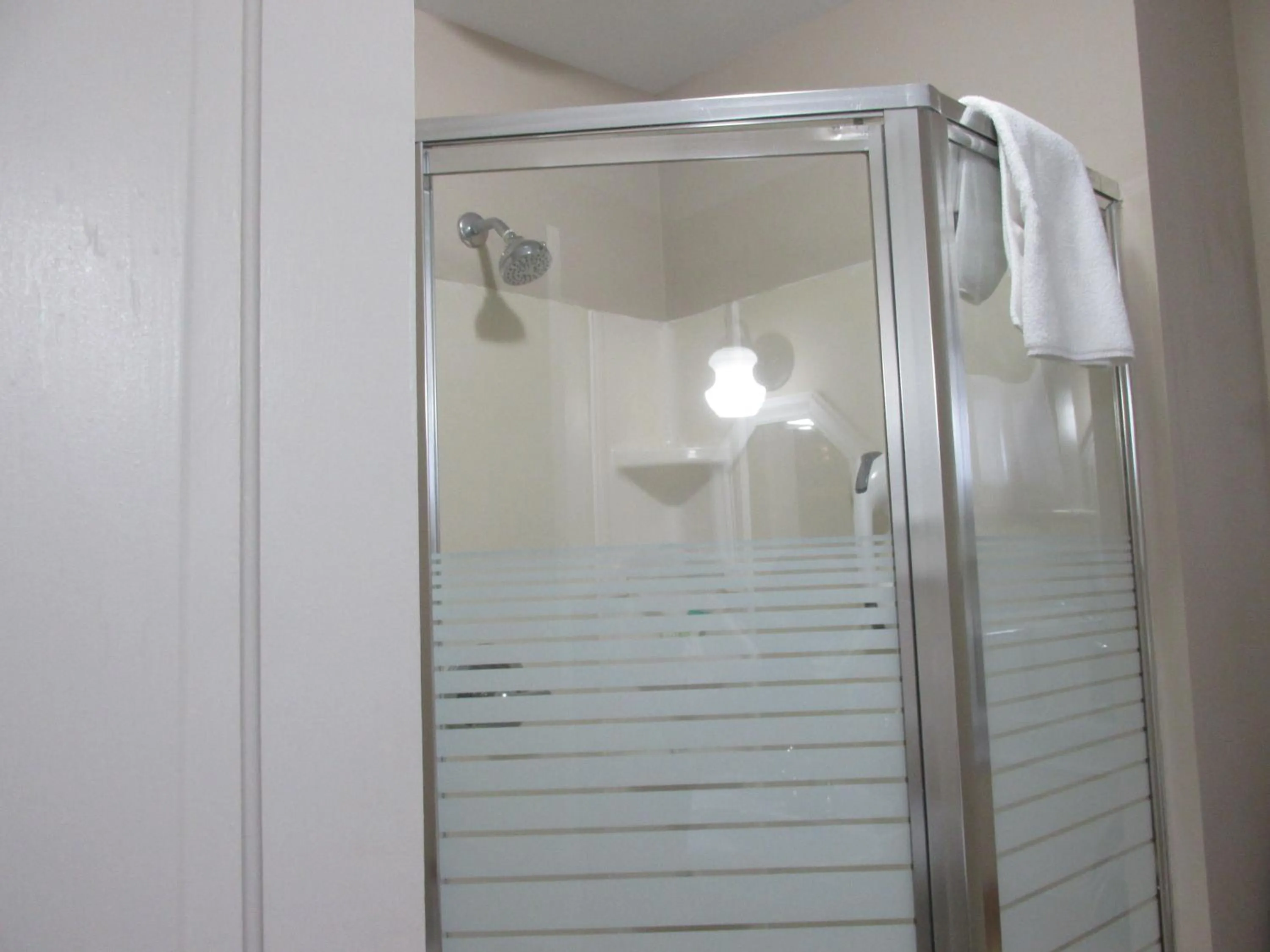 Shower in The Charleston Inn Hendersonville NC