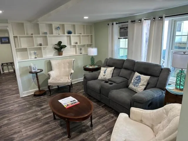 Living room in The Charleston Inn Hendersonville NC