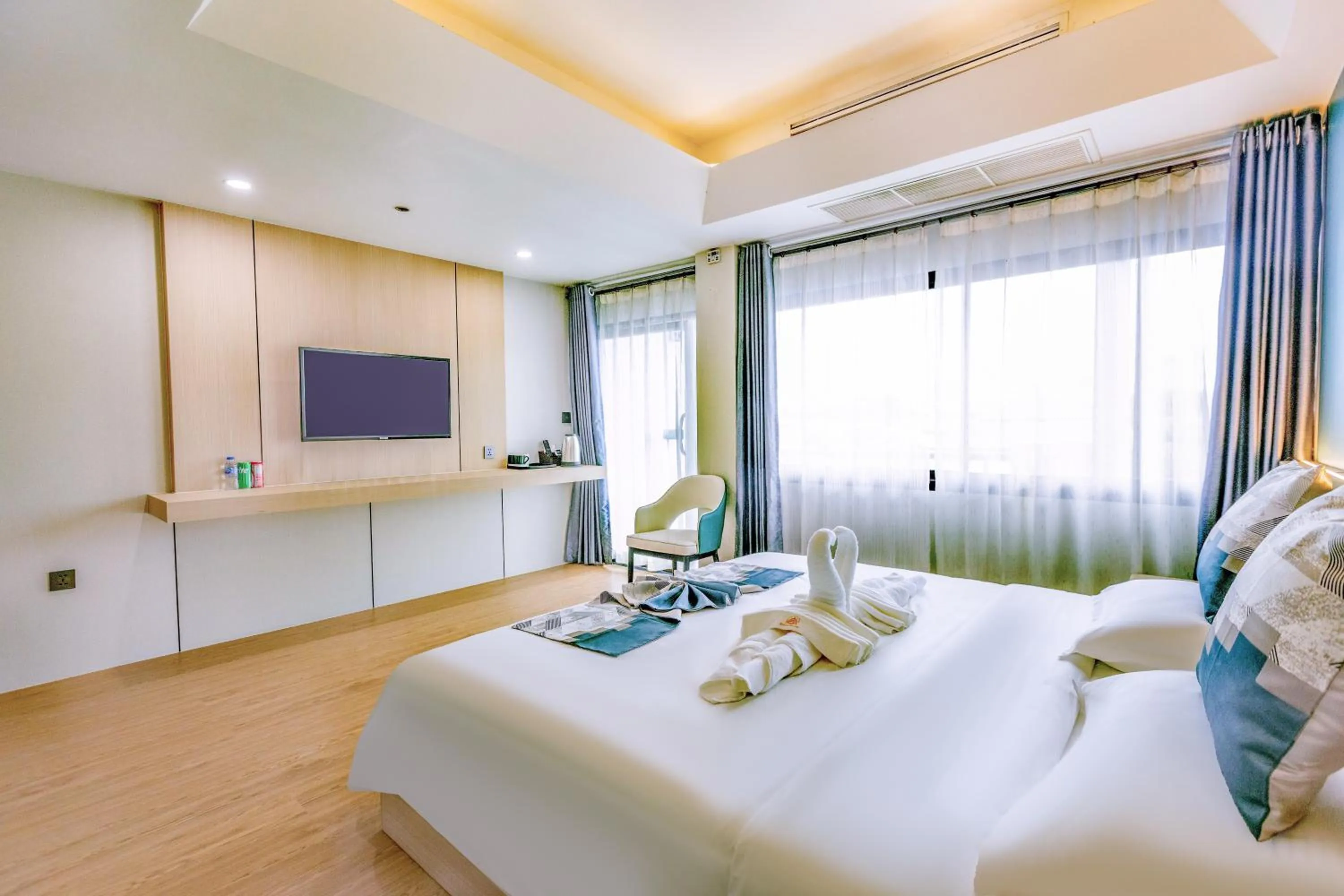 Bed in Xinmylin Boutique