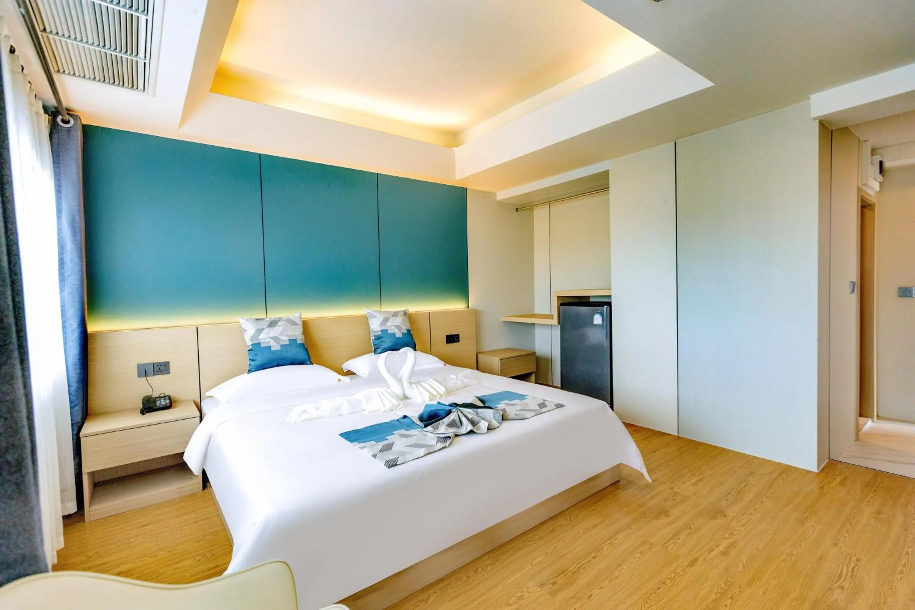 Bed in Xinmylin Boutique