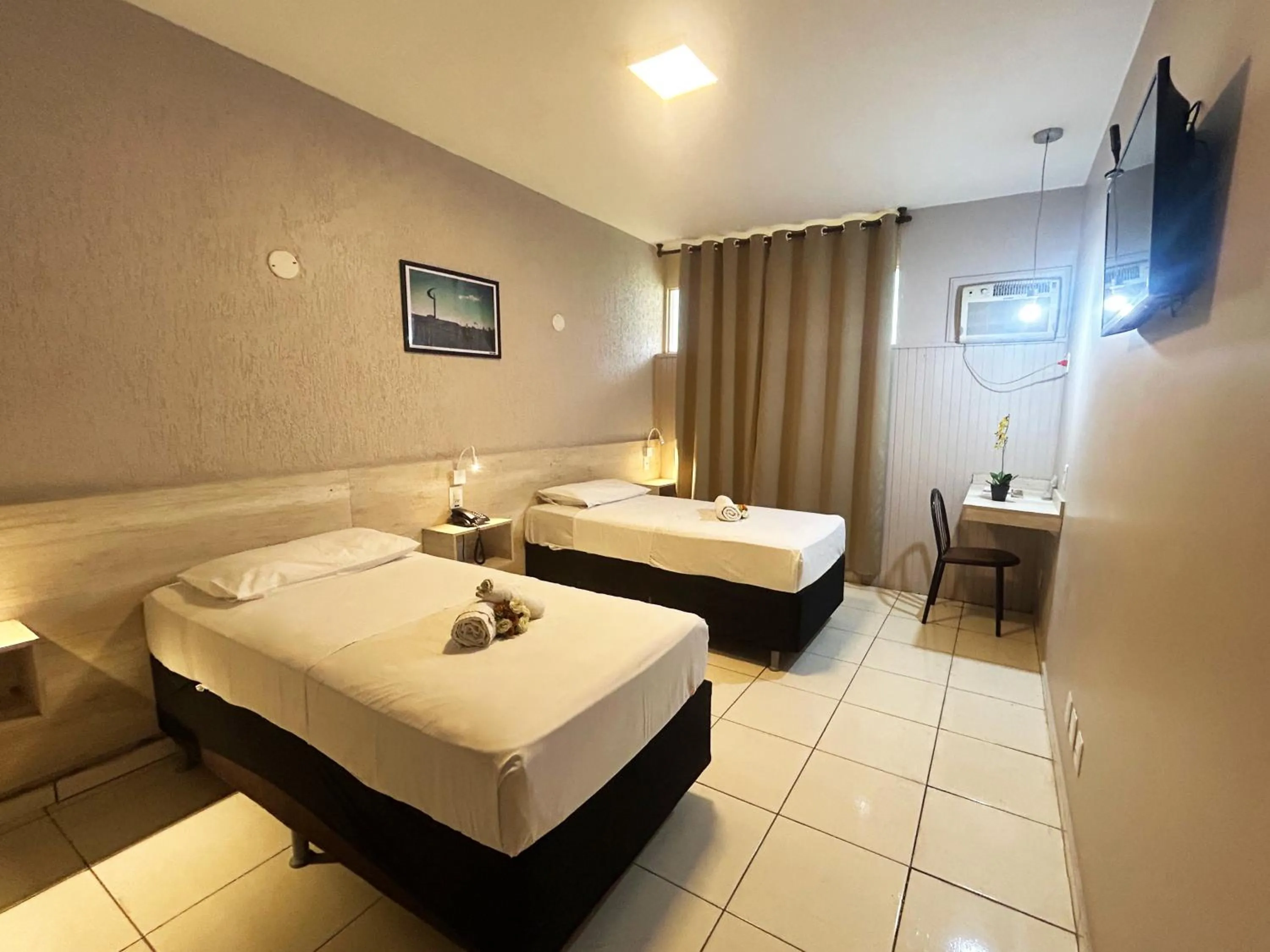 Bed in Hotel Econotel by Bsb Inn