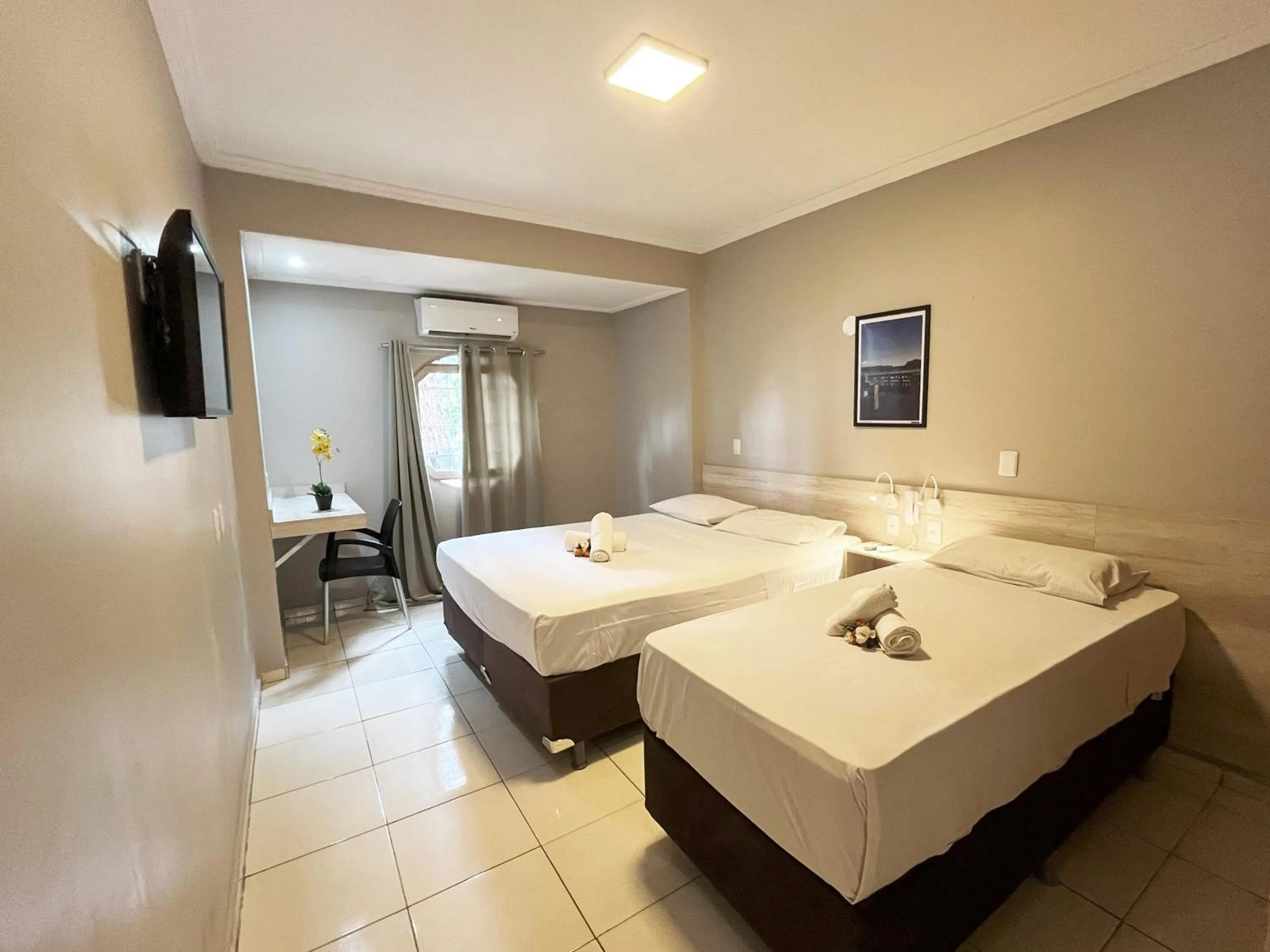 Bed in Hotel Econotel by Bsb Inn