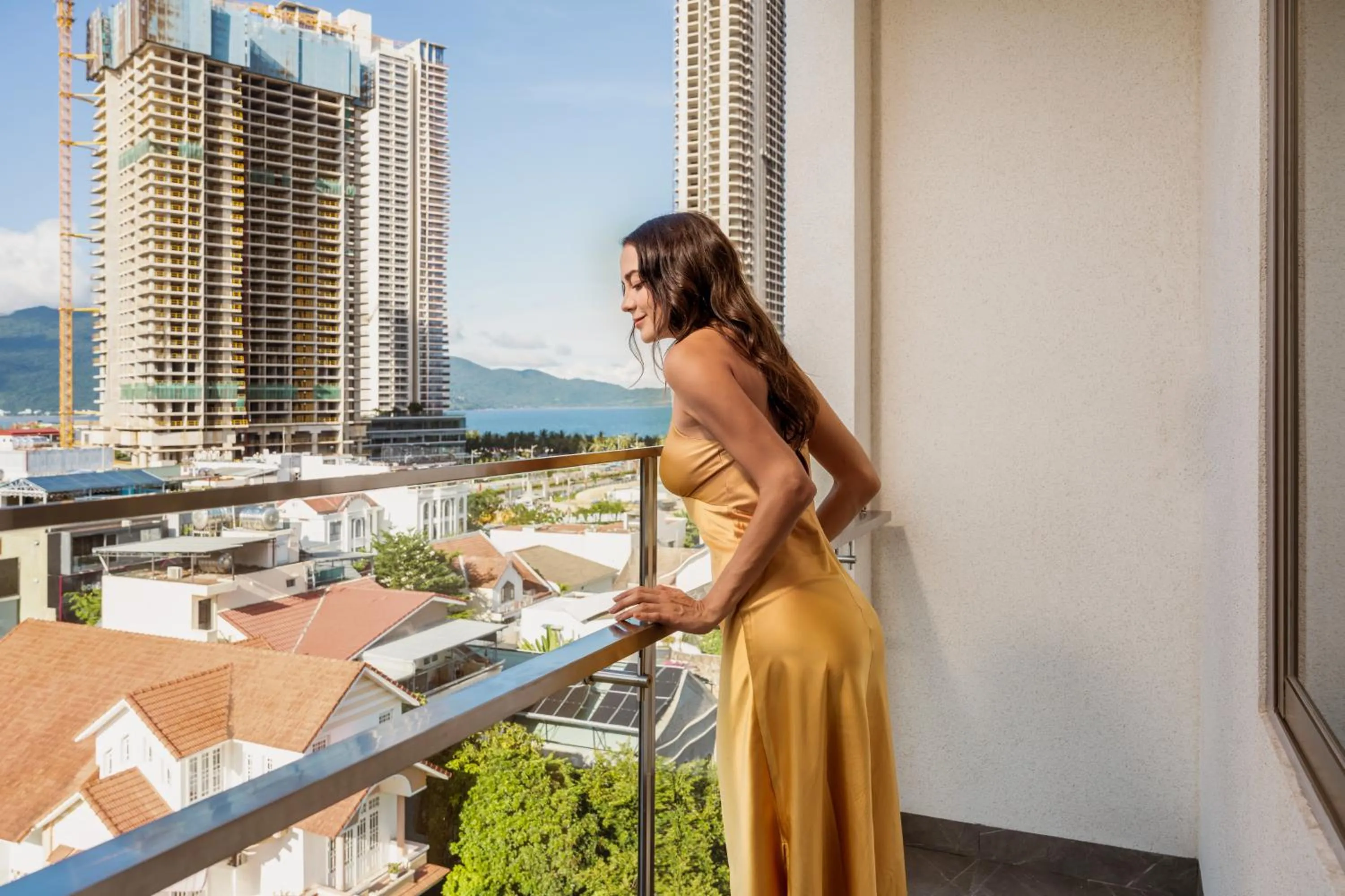 Day in Amber Bay Hotel & Suites Da Nang