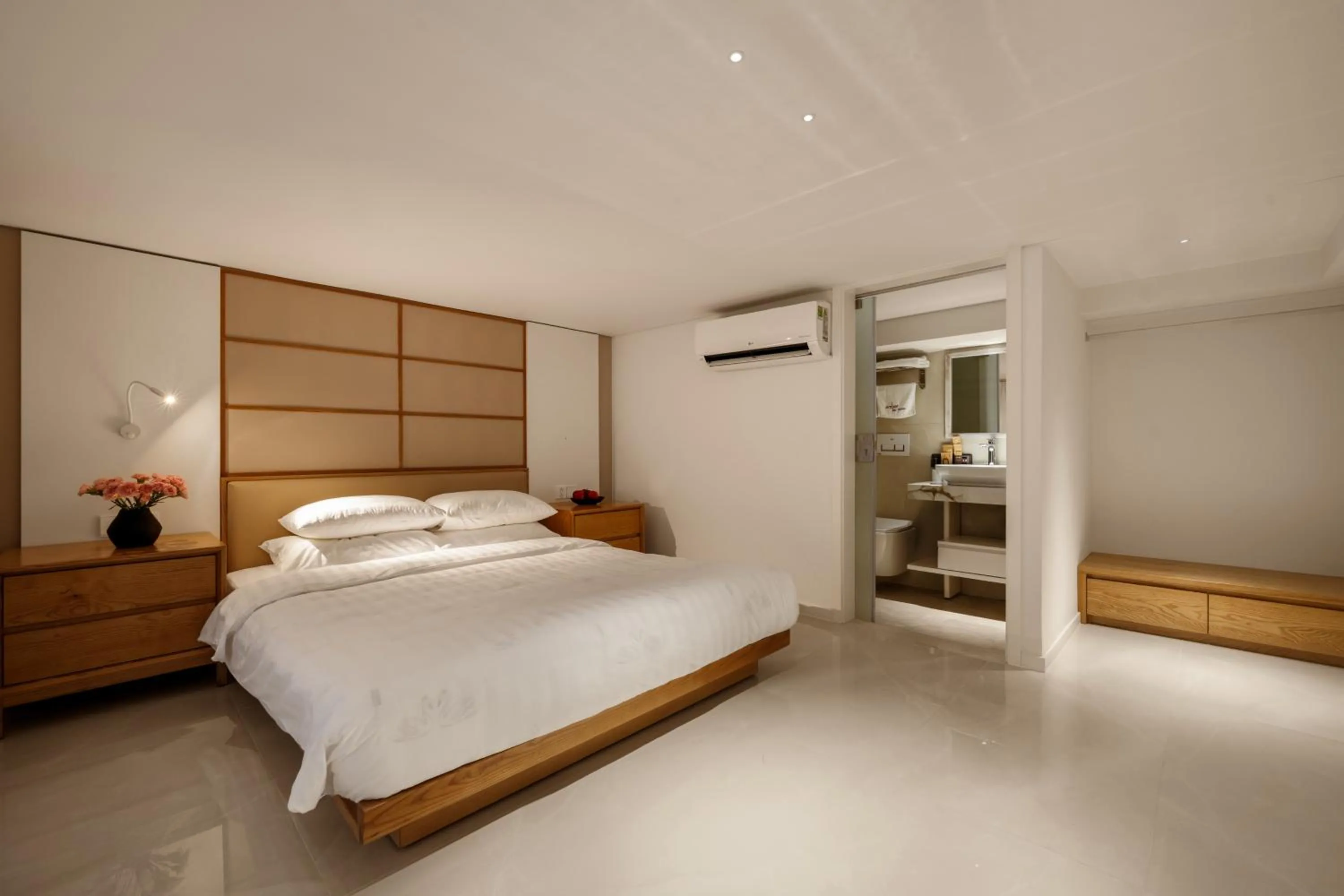 Bed in Amber Bay Hotel & Suites Da Nang