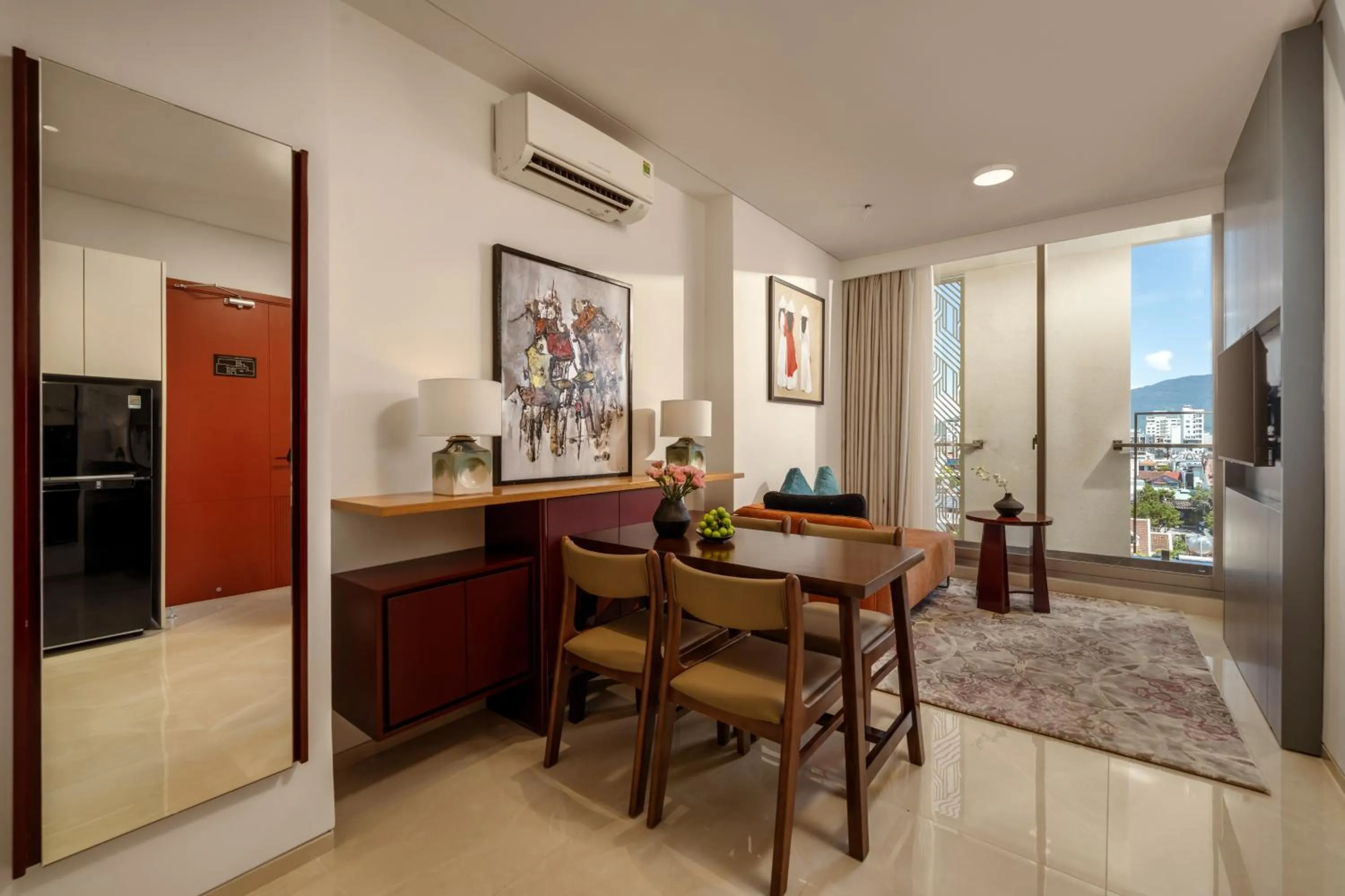 TV and multimedia in Amber Bay Hotel & Suites Da Nang