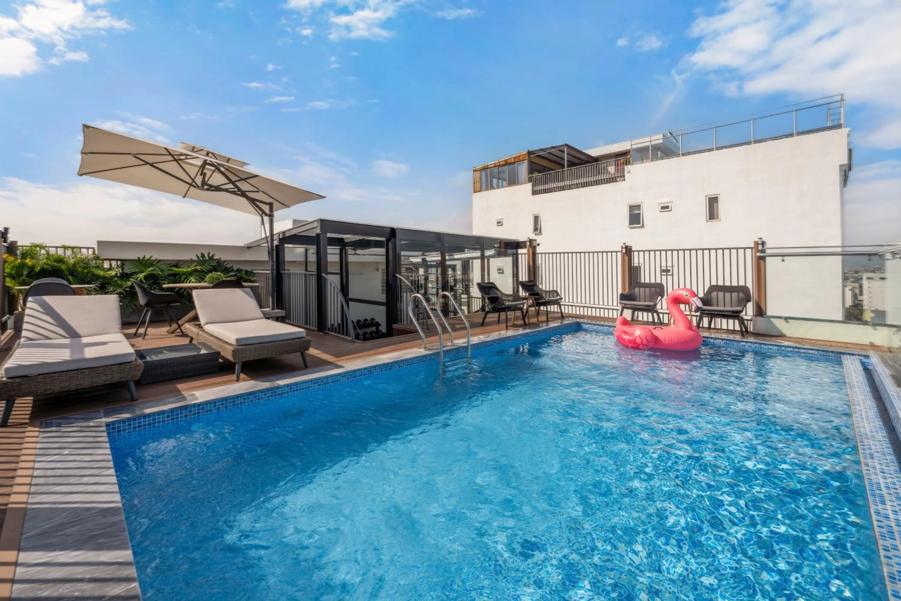 Restaurant/places to eat in Amber Bay Hotel & Suites Da Nang