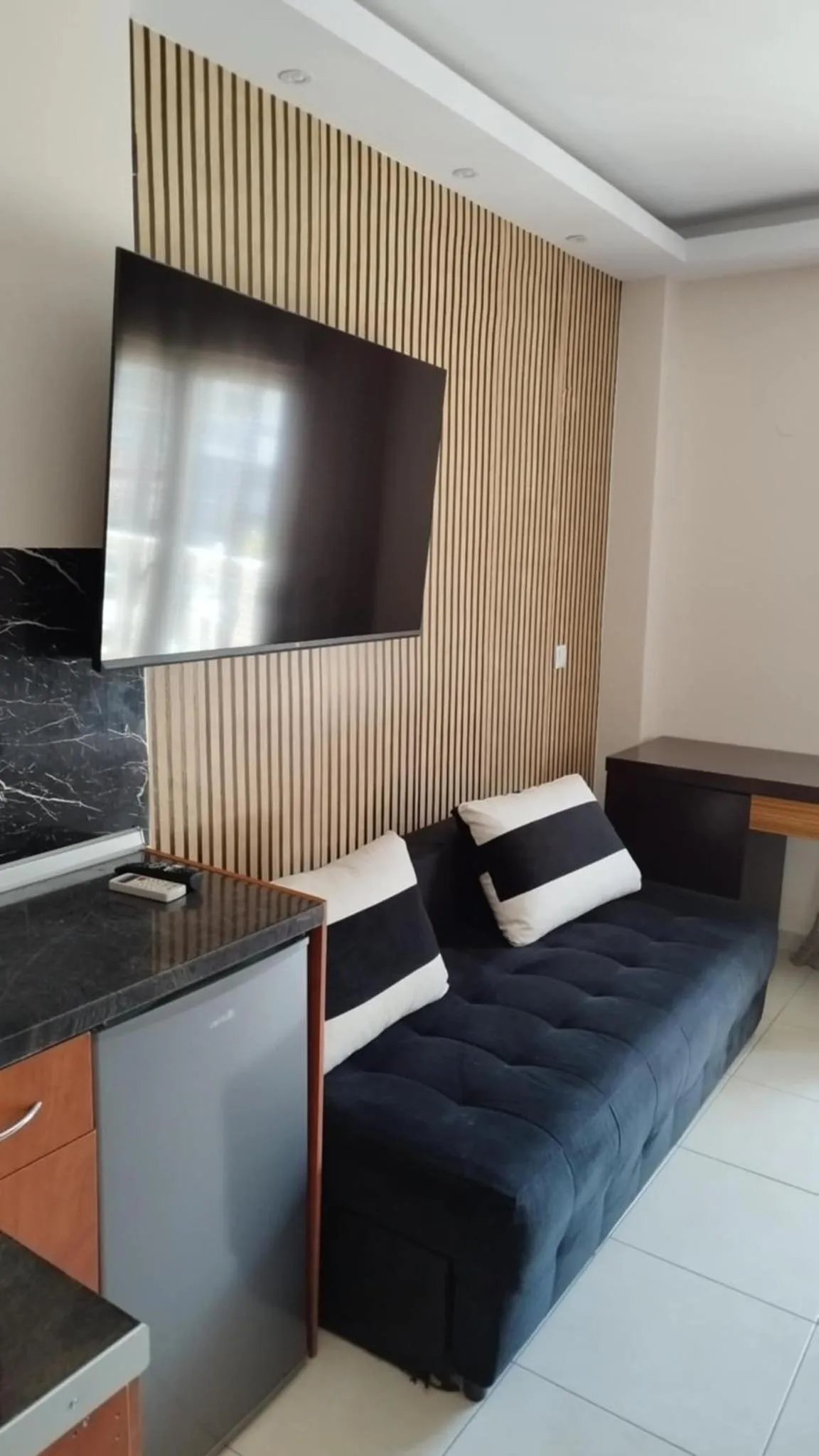 TV and multimedia, Bed in Hotel Louiza