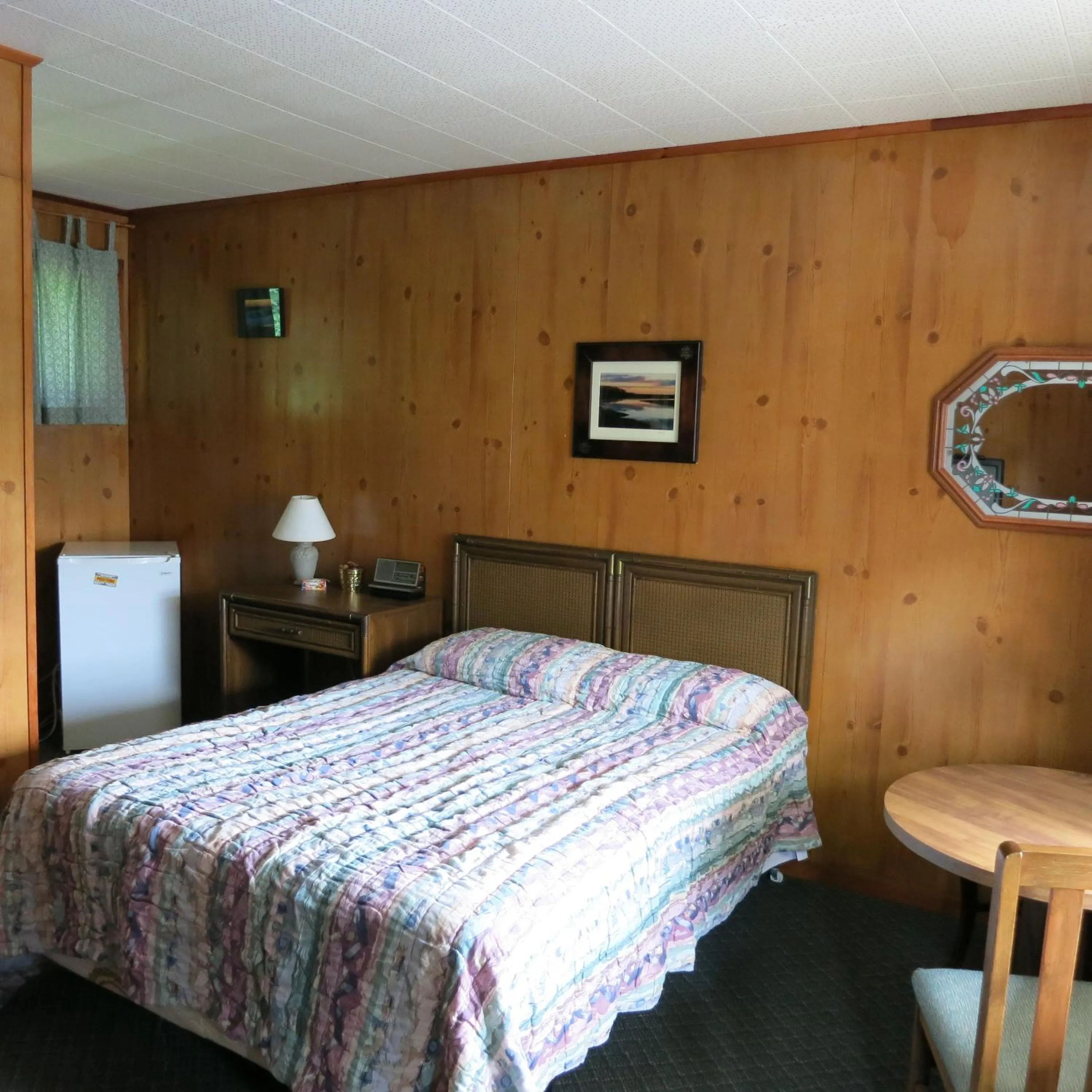Bed in The Austin Inn