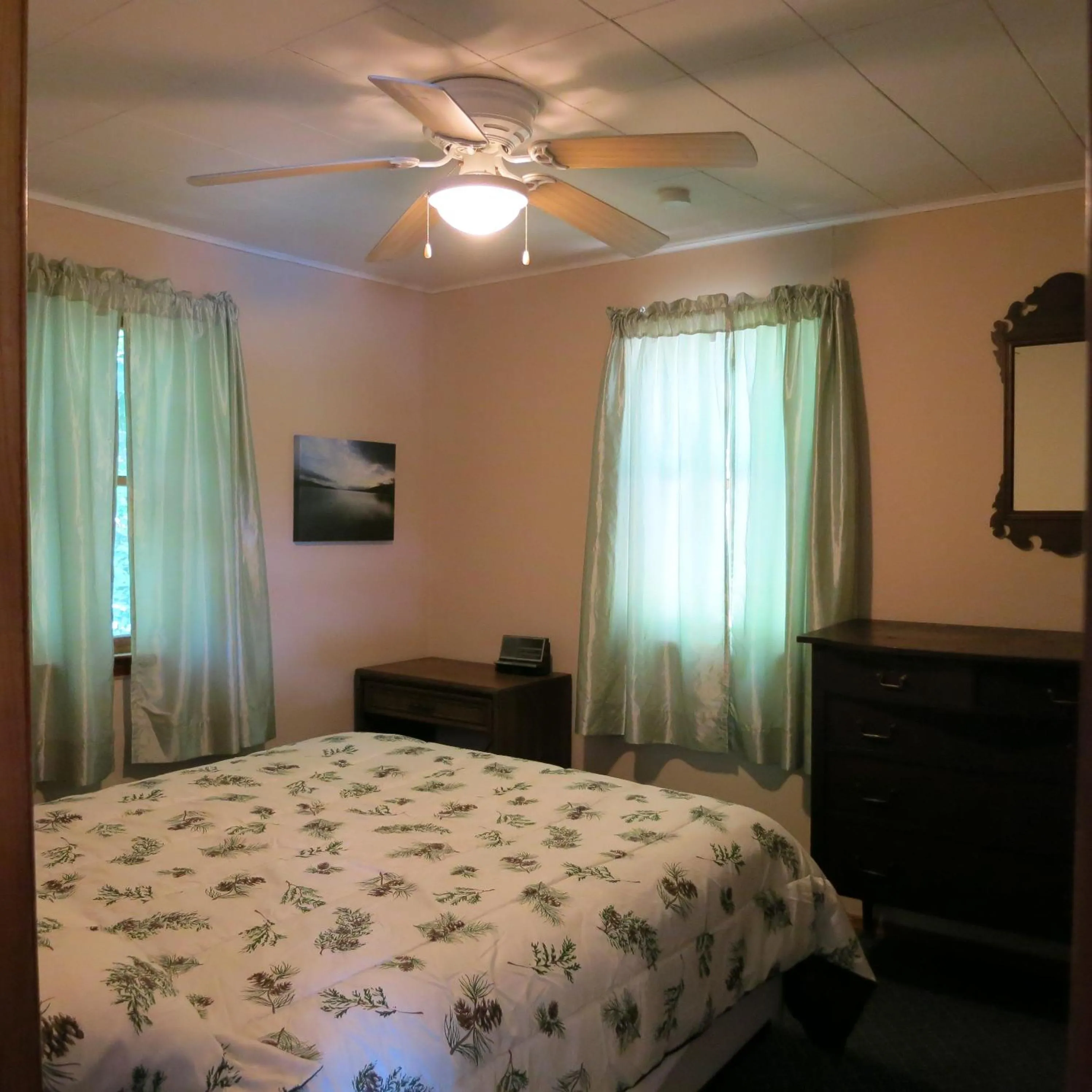 Bed in The Austin Inn