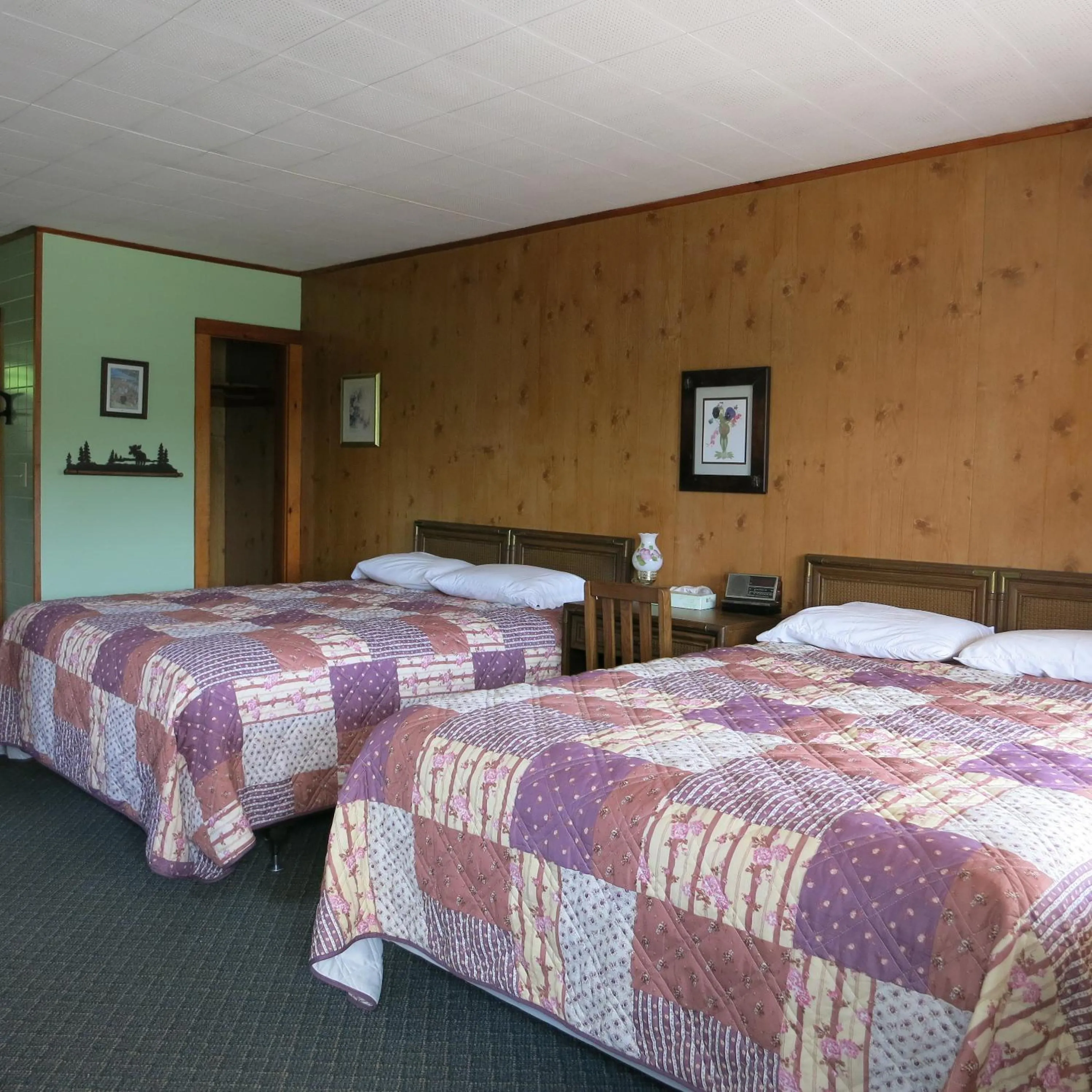 Bed in The Austin Inn
