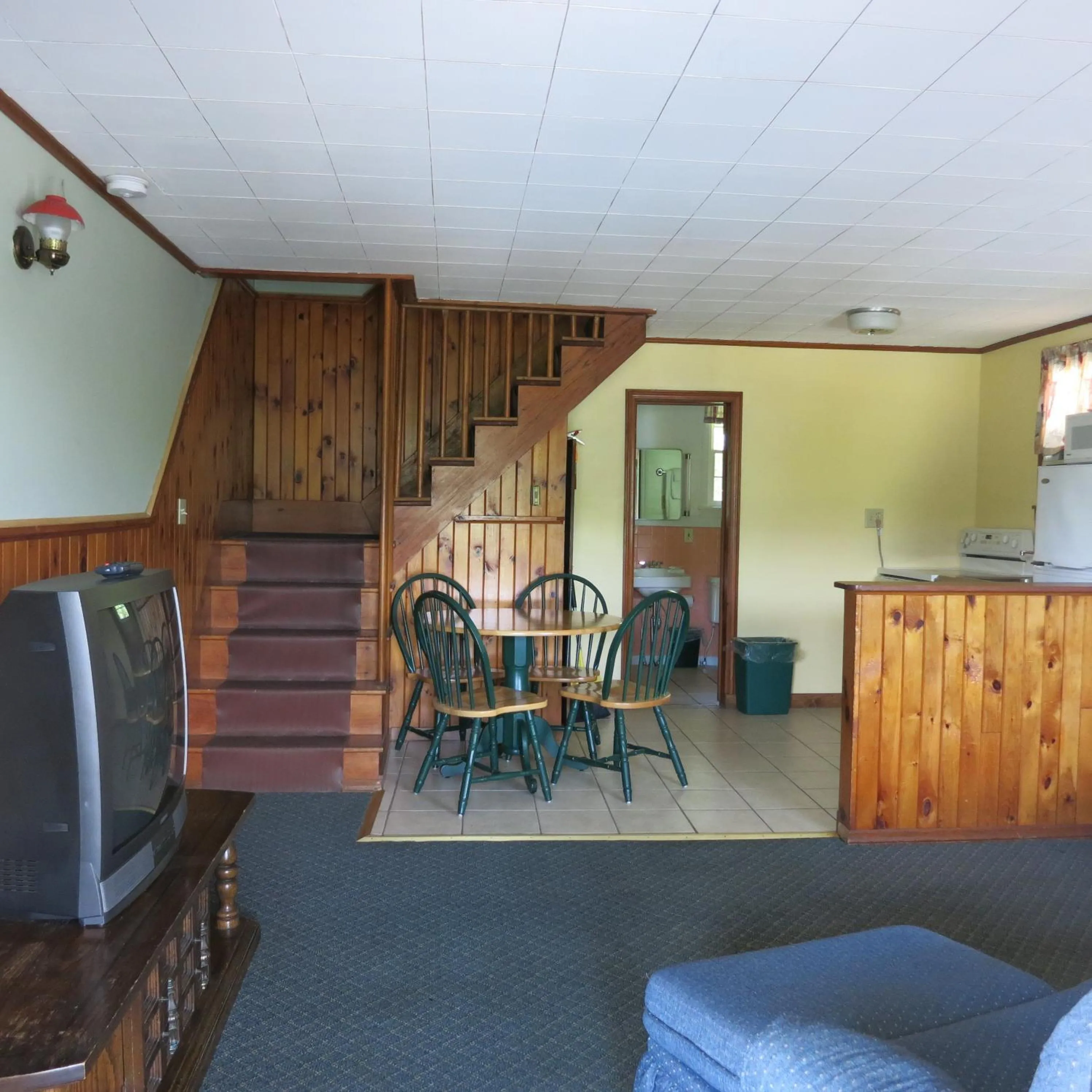 Dining area in The Austin Inn