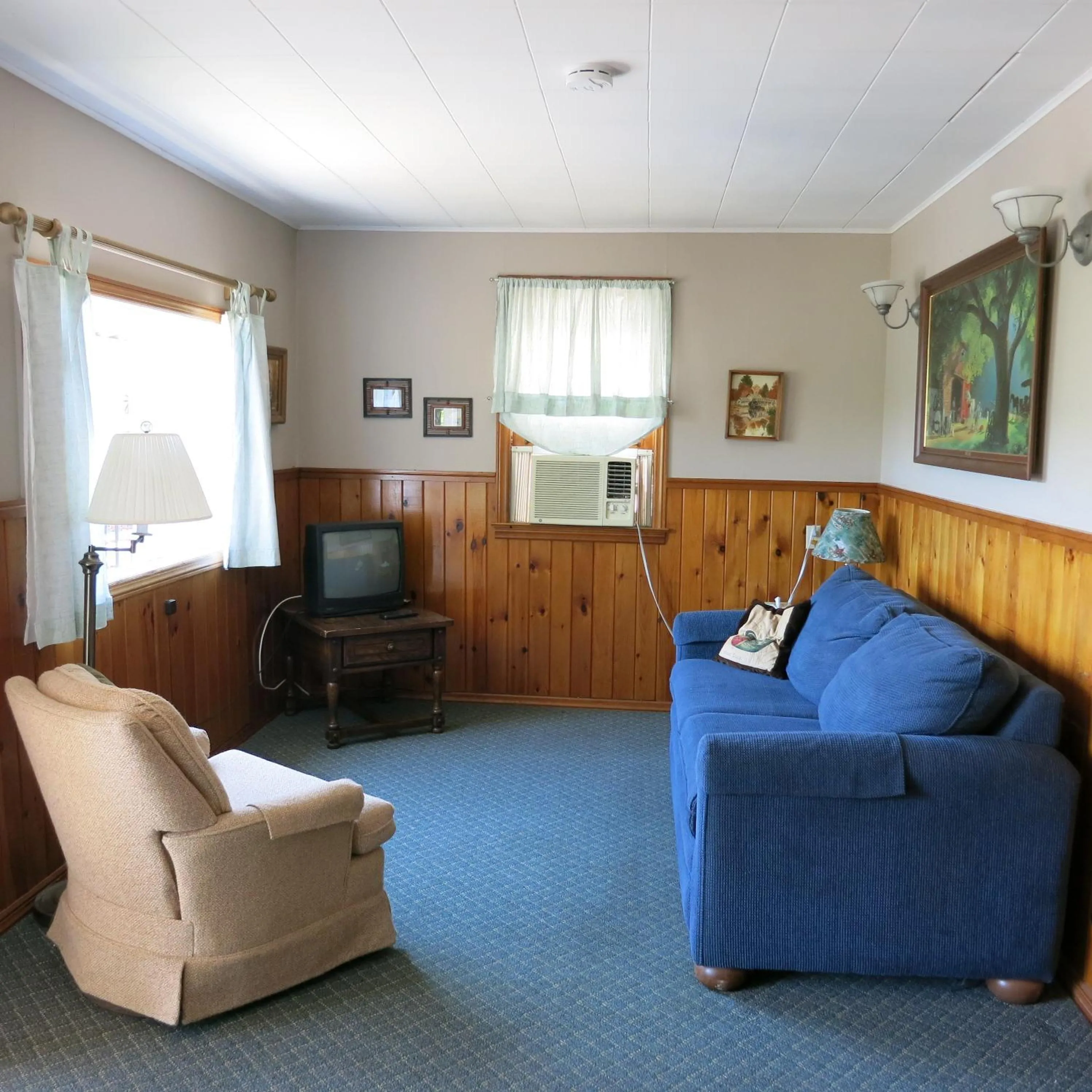 Seating area in The Austin Inn
