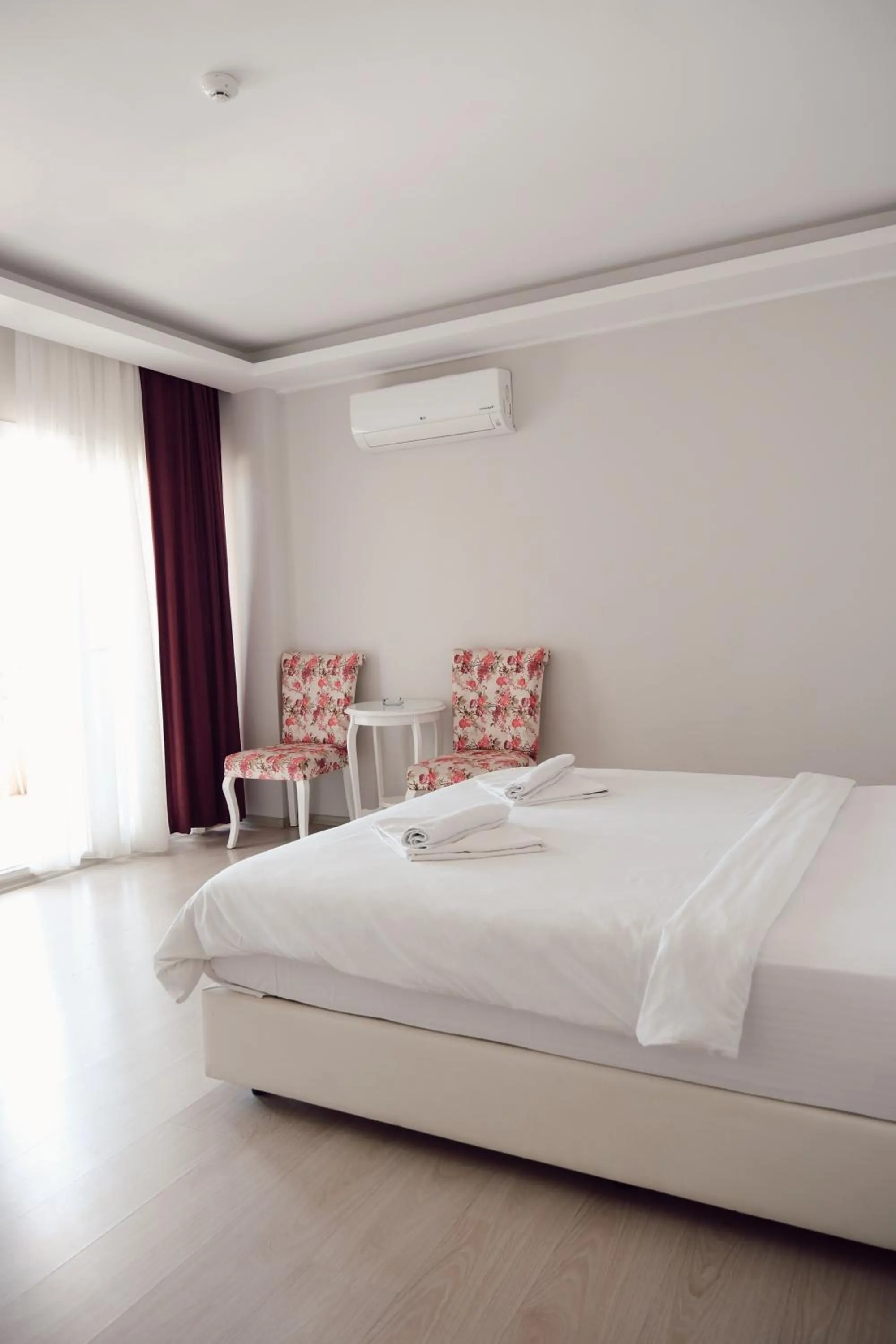 Bed in Serin Otel