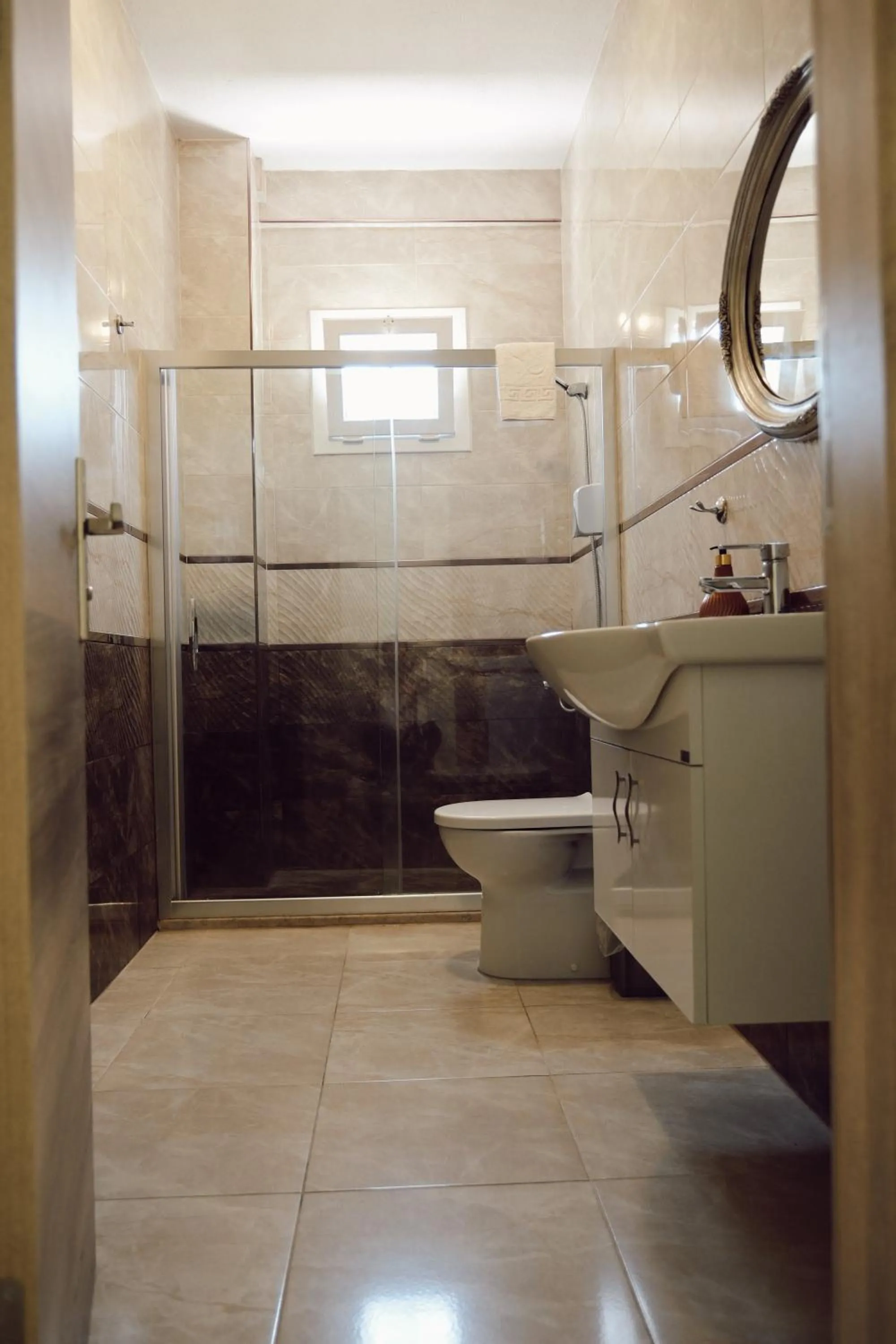 Toilet in Serin Otel