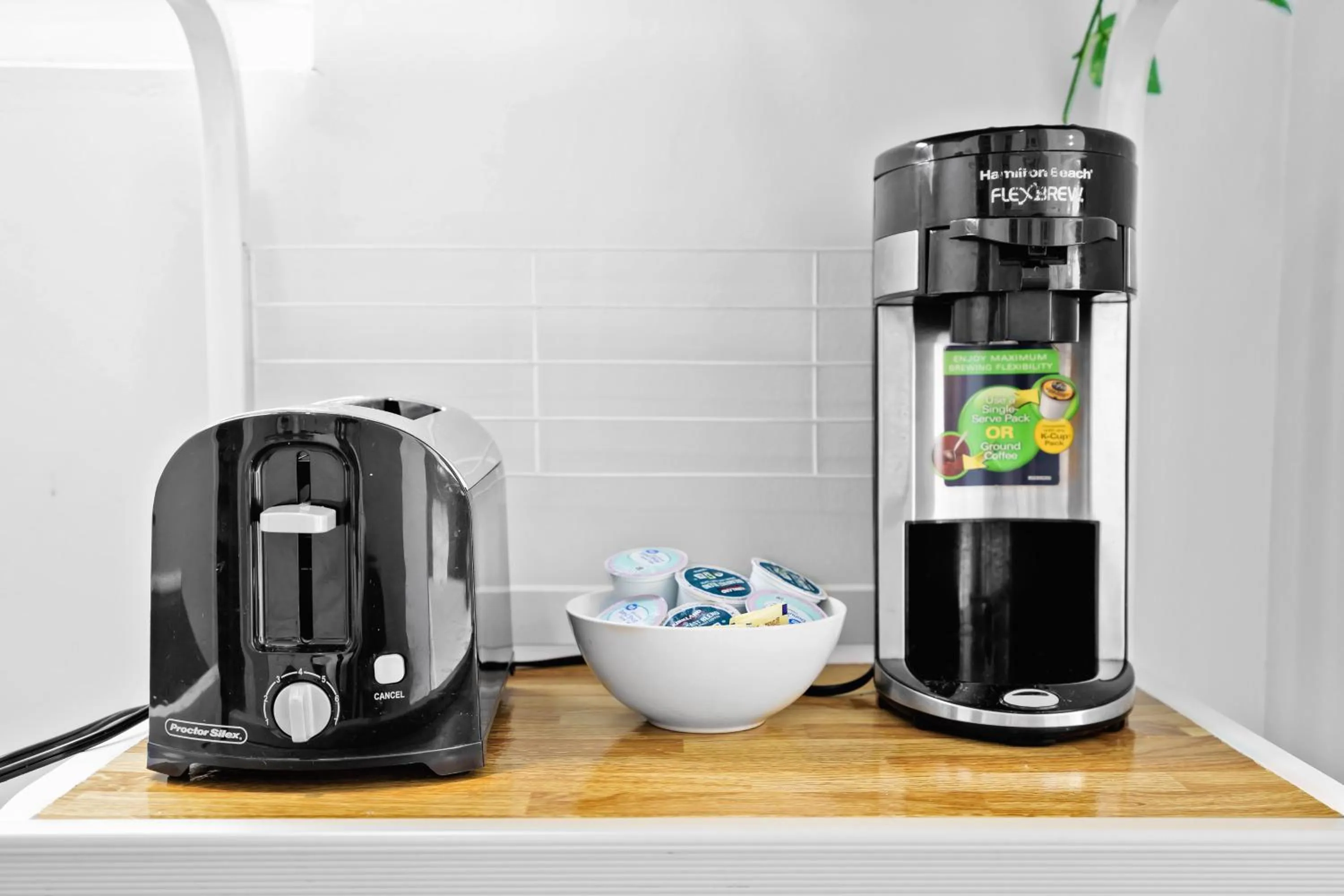 Coffee/tea facilities in The Blue House Fort Lauderdale Airport/Cruise