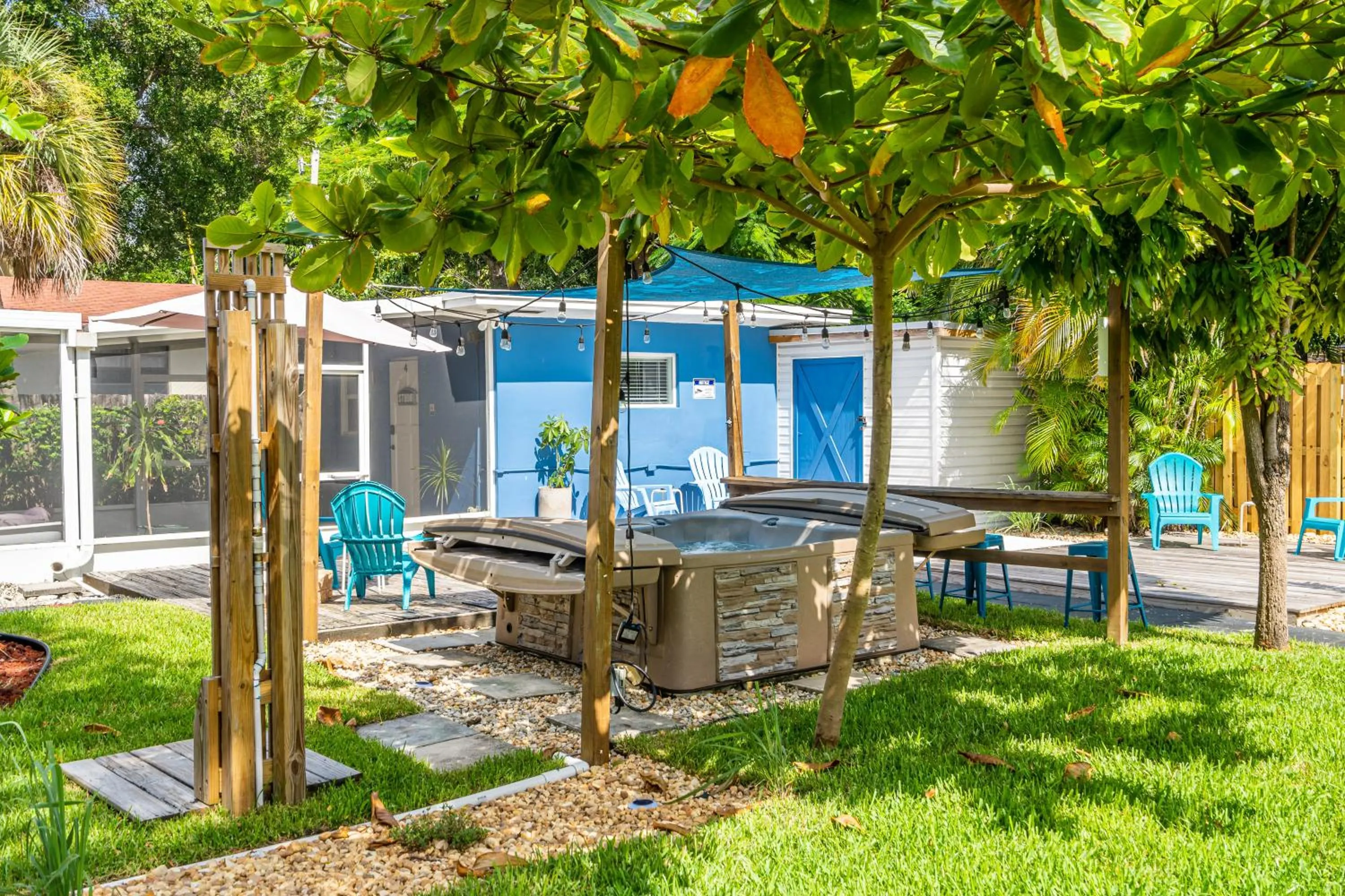 Patio in The Blue House Fort Lauderdale Airport/Cruise