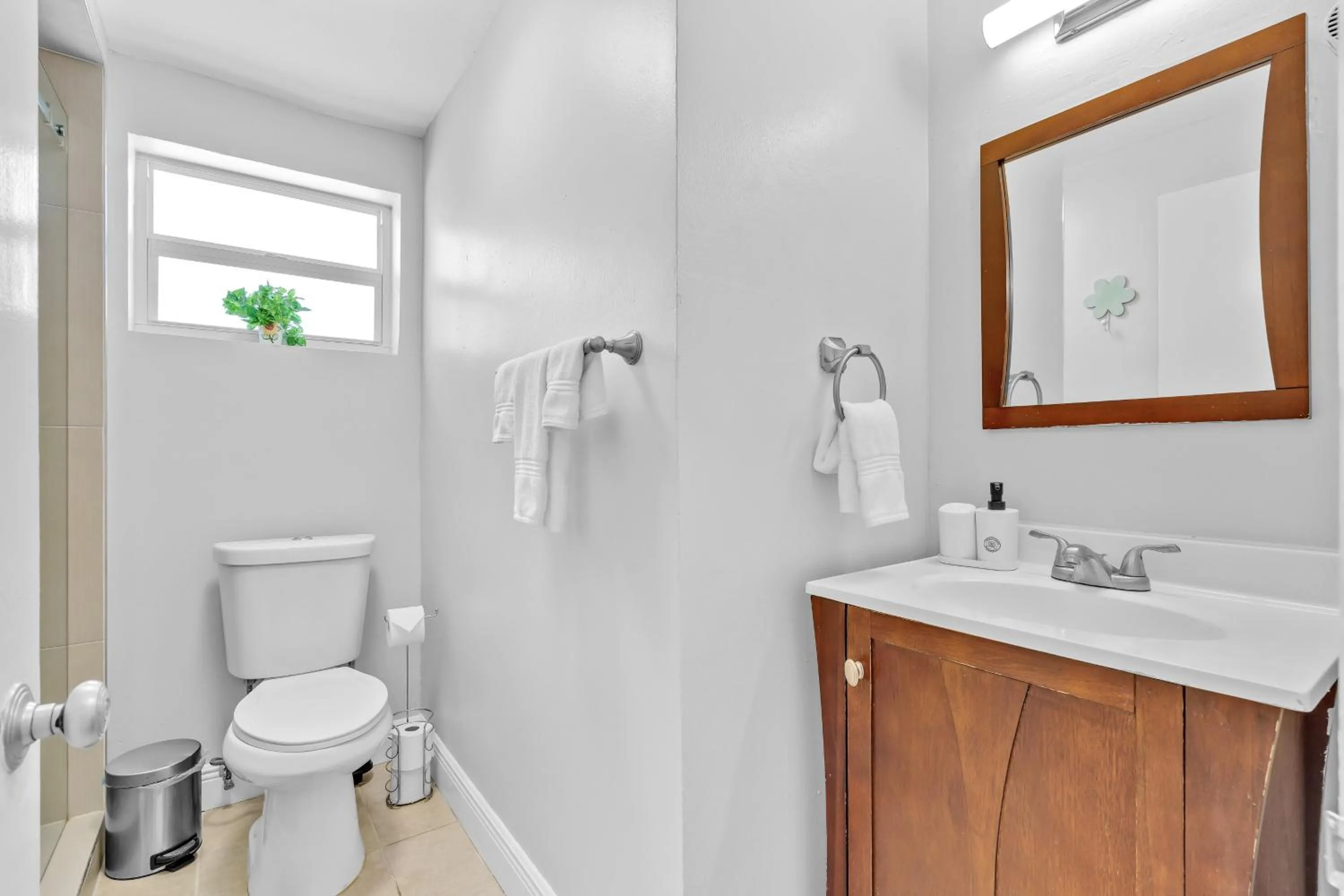 Bathroom in The Blue House Fort Lauderdale Airport/Cruise