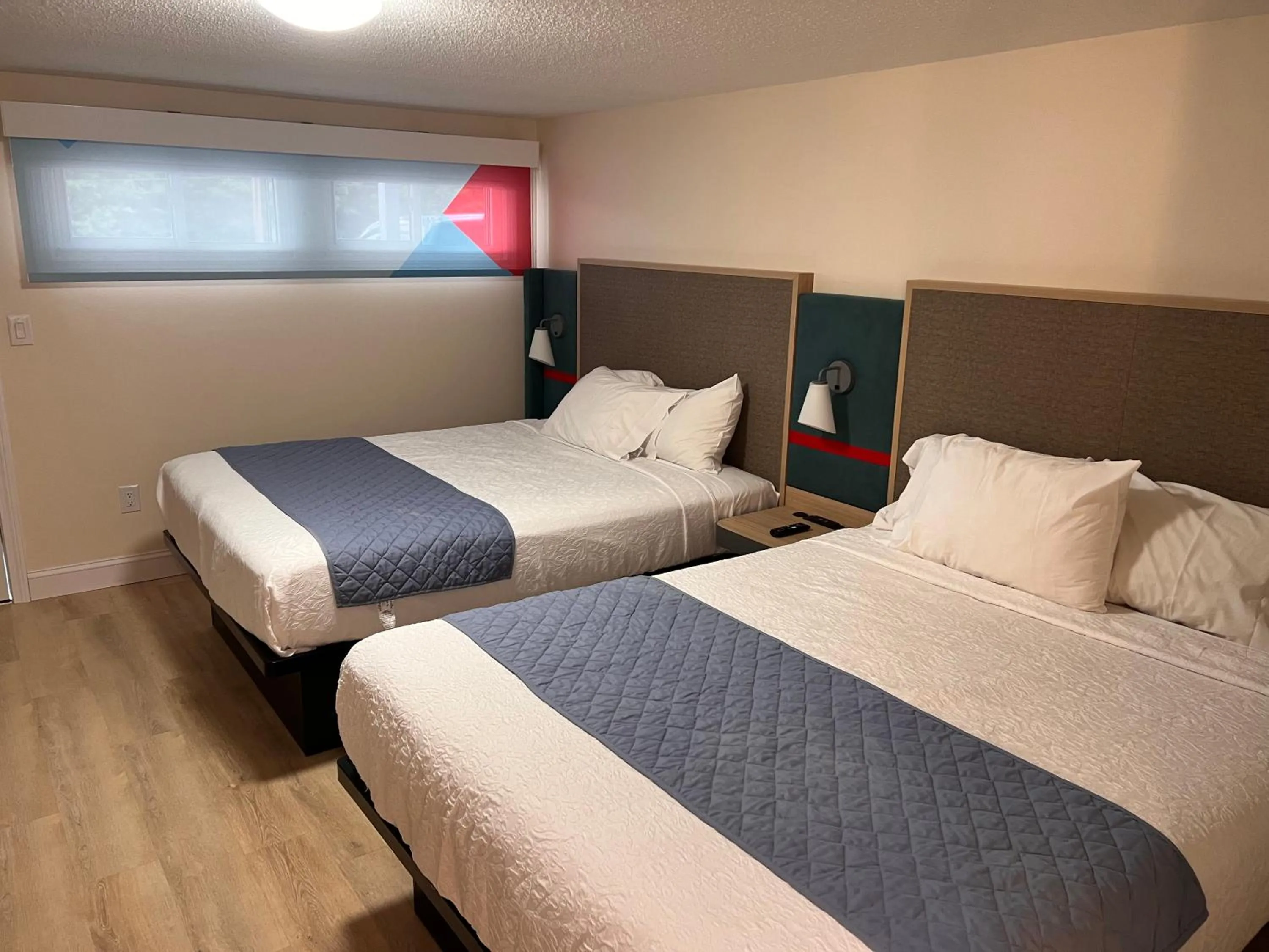 Bed in The Inn of Dayville