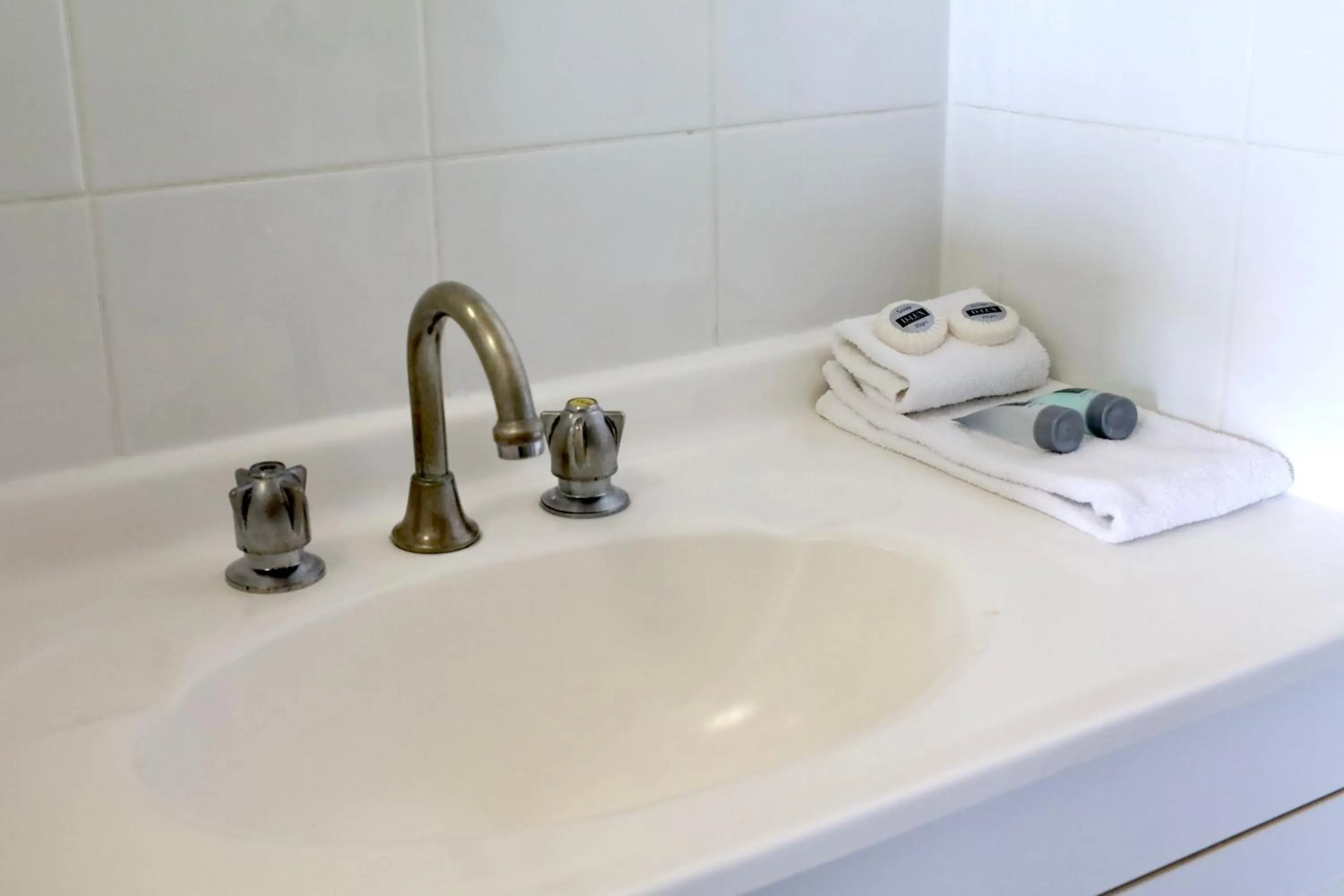 Park Avenue Hotel Motel