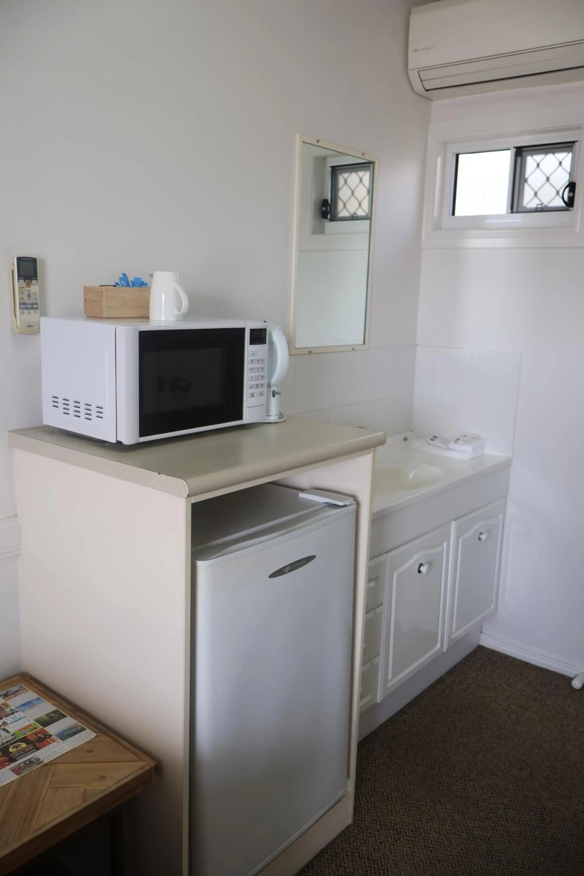 Kitchen or kitchenette in Park Avenue Hotel Motel