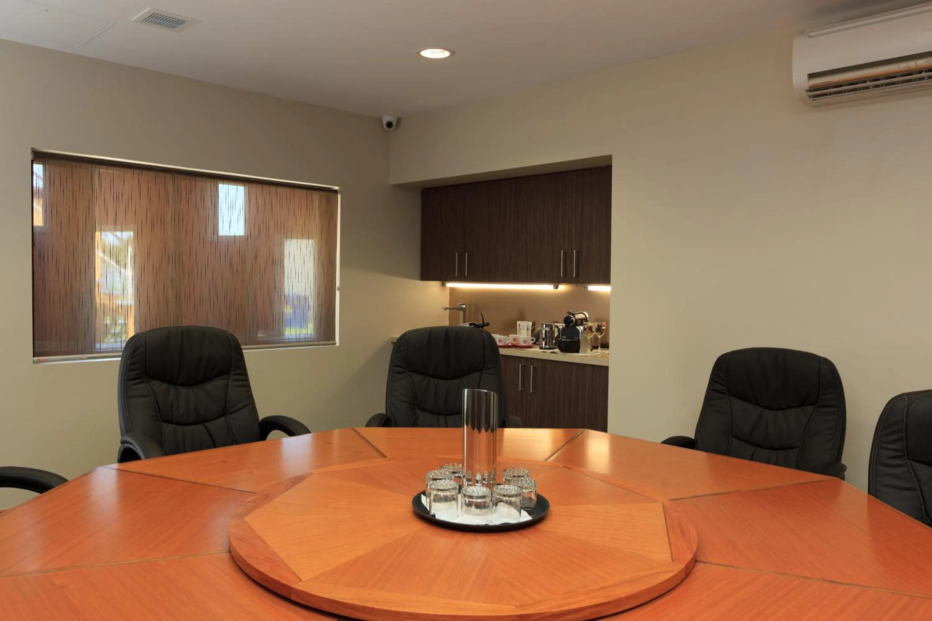 Banquet/Function facilities in Park Avenue Hotel Motel