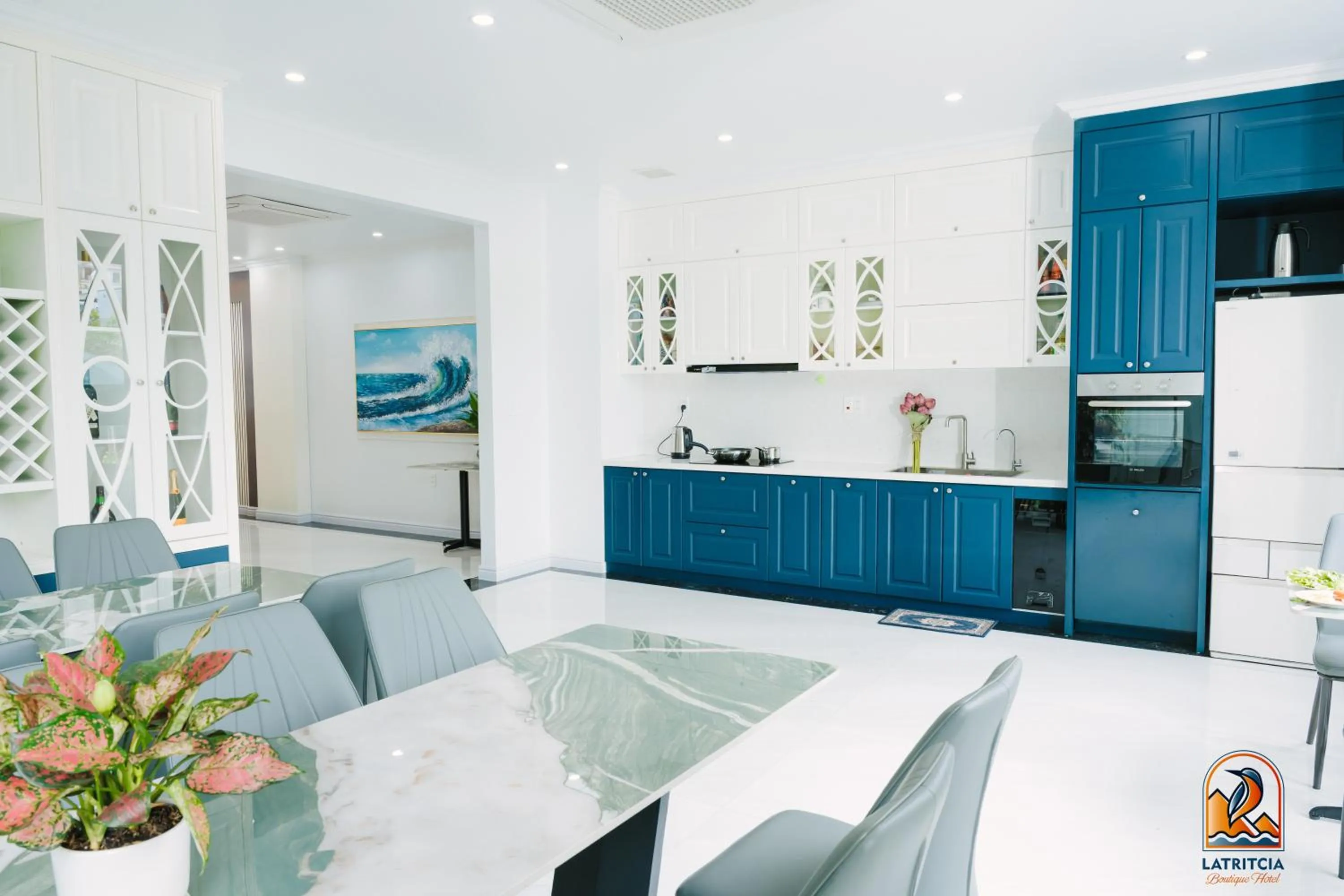 Restaurant/places to eat in Latritcia Boutique Hotel