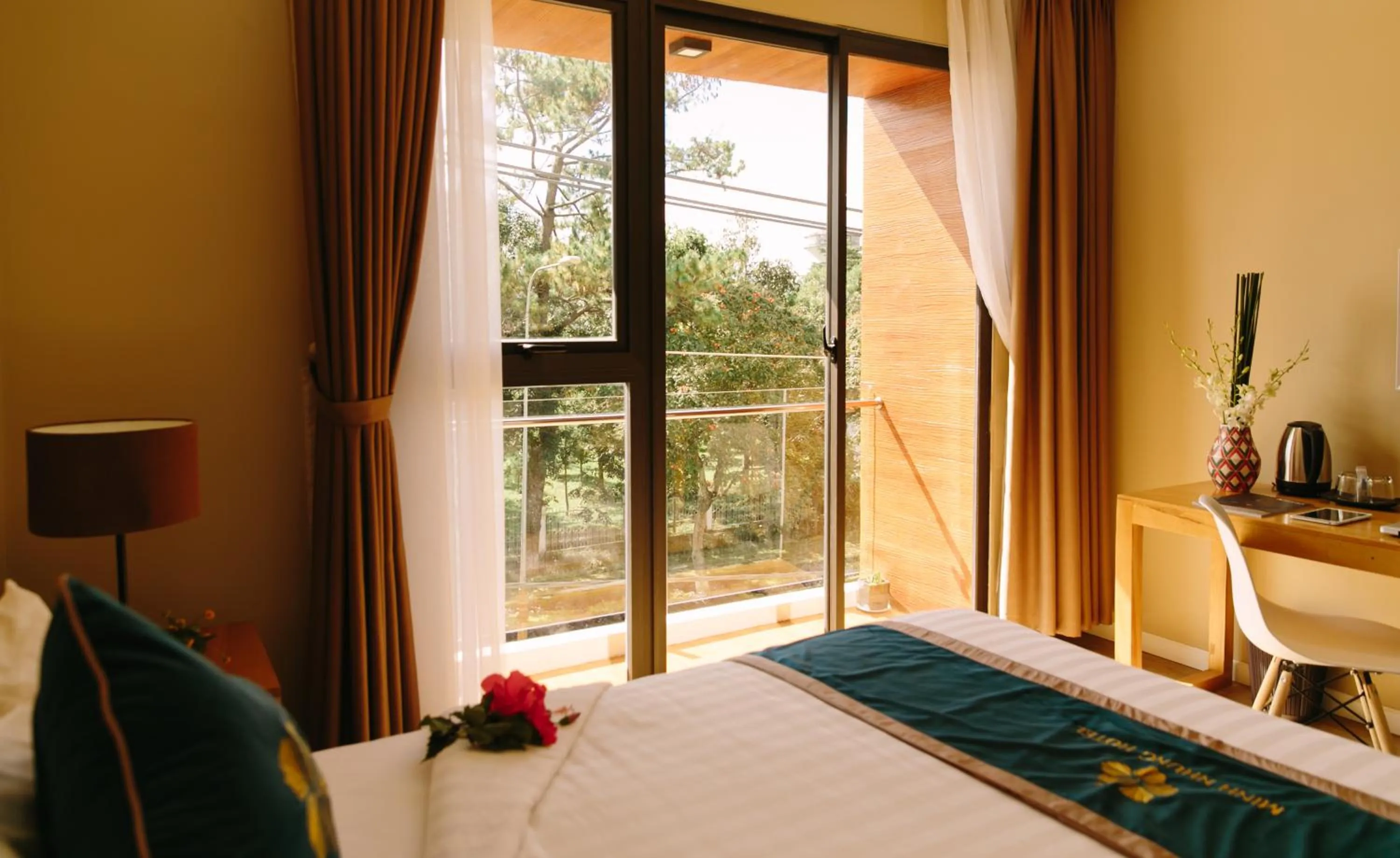 Bedroom, Bed in Minh Nhung Hotel