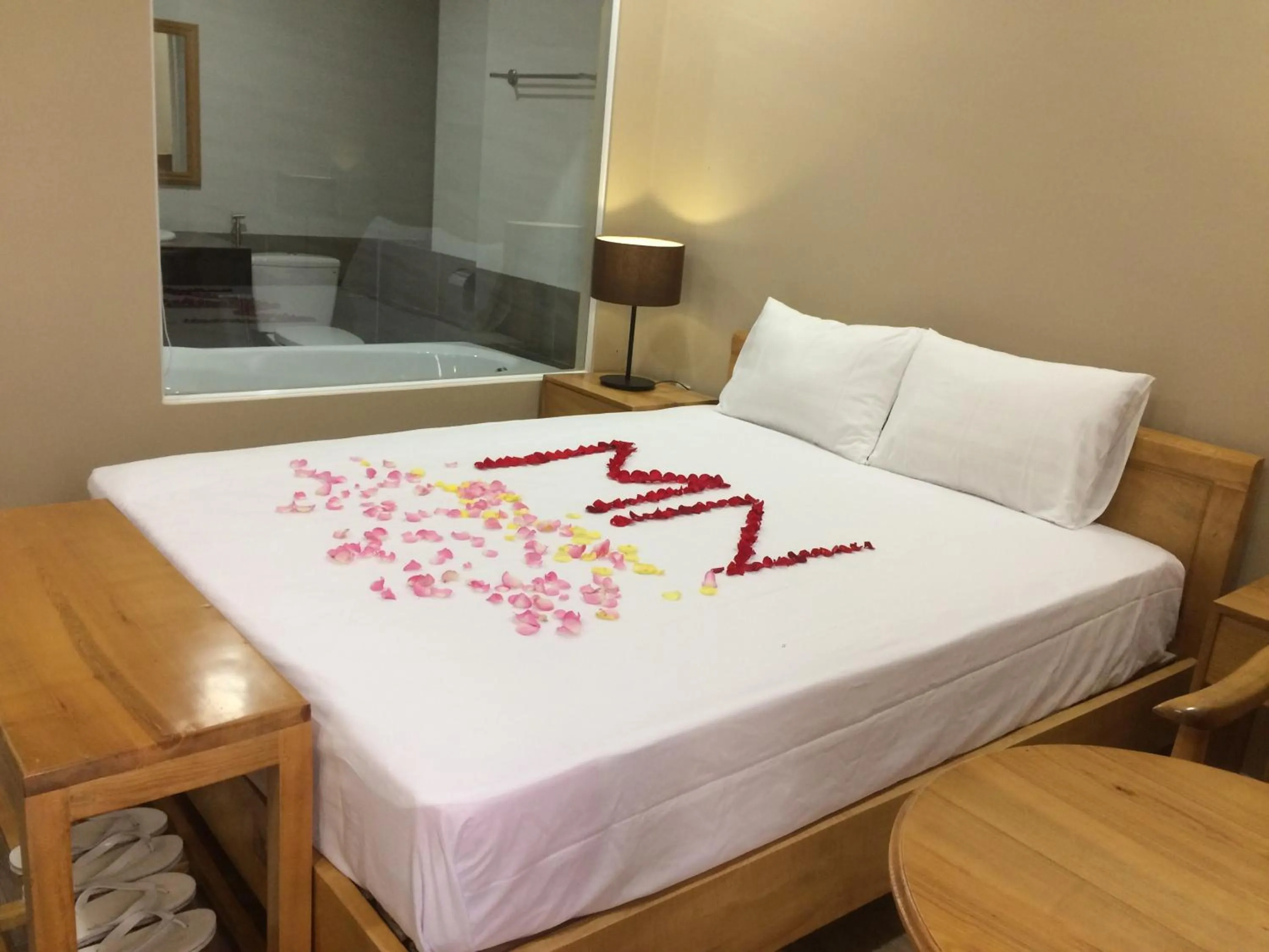 Bed in Minh Nhung Hotel