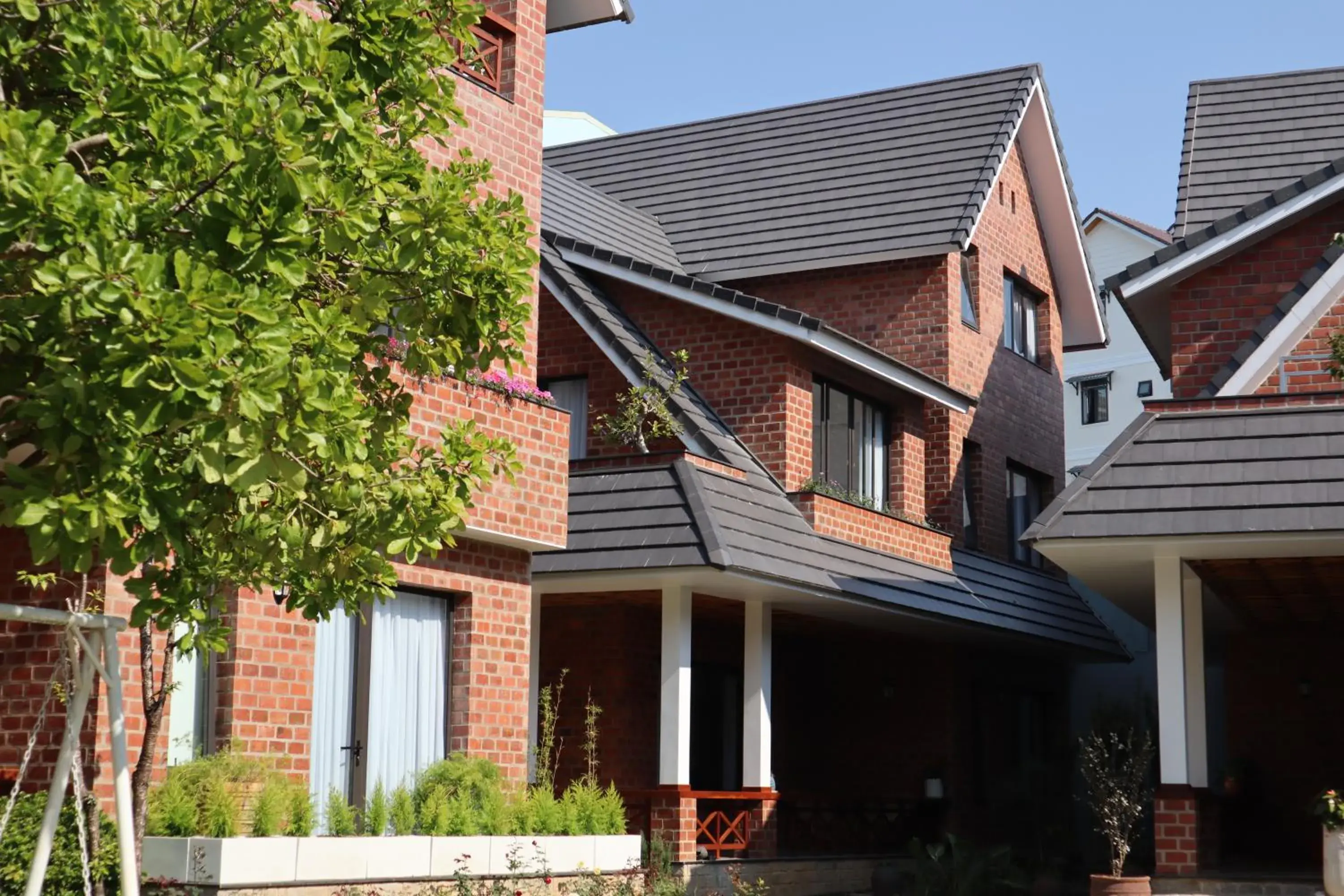 Property building in Hoang Loc Villa Property building in Hoang Loc Villa