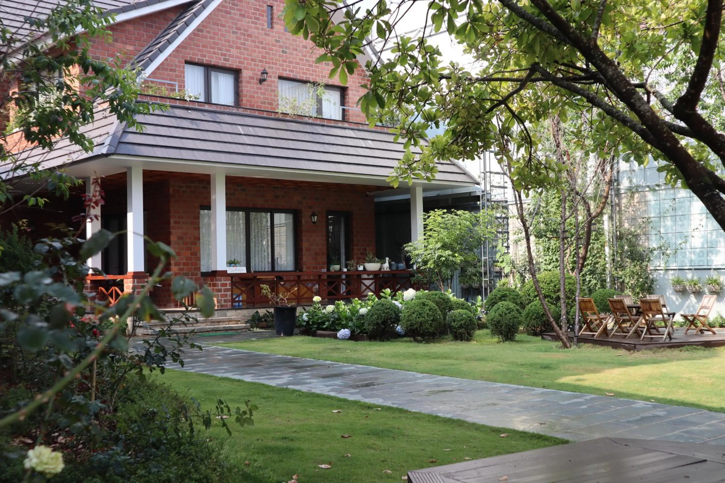 Property building in Hoang Loc Villa