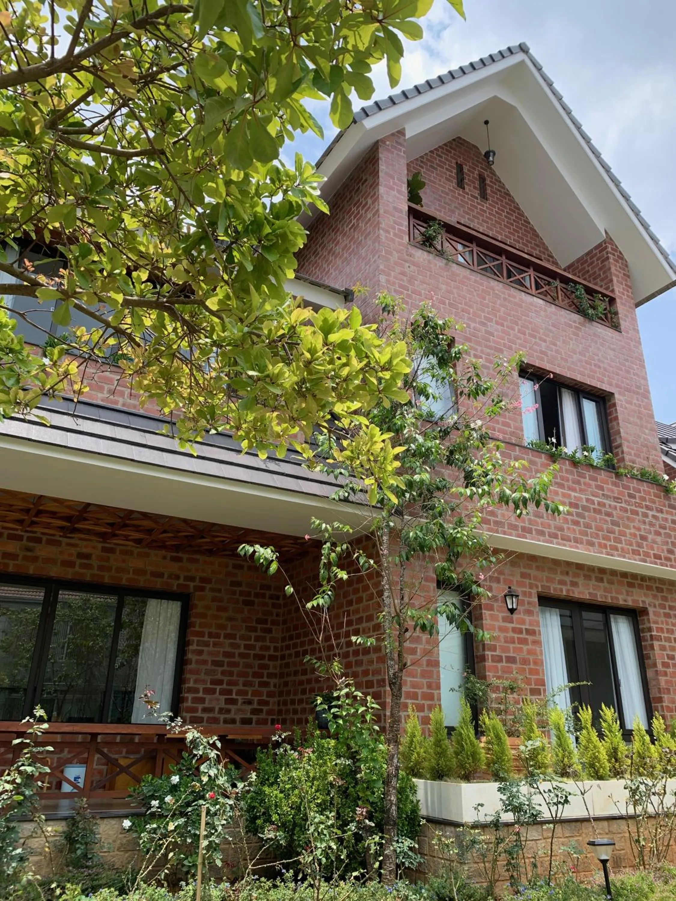 Property building in Hoang Loc Villa