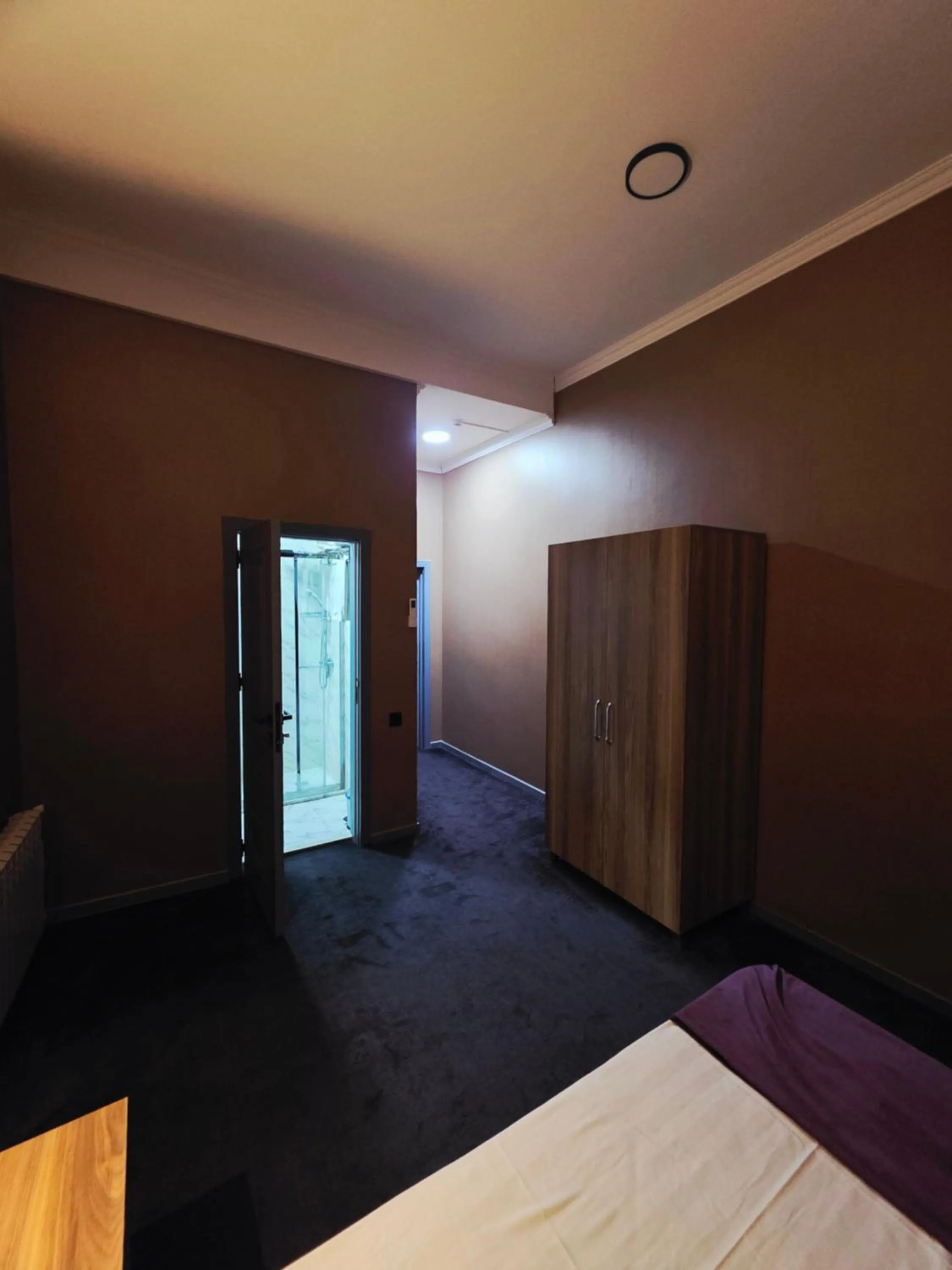 wardrobe, Bed in Will Hotel Baku