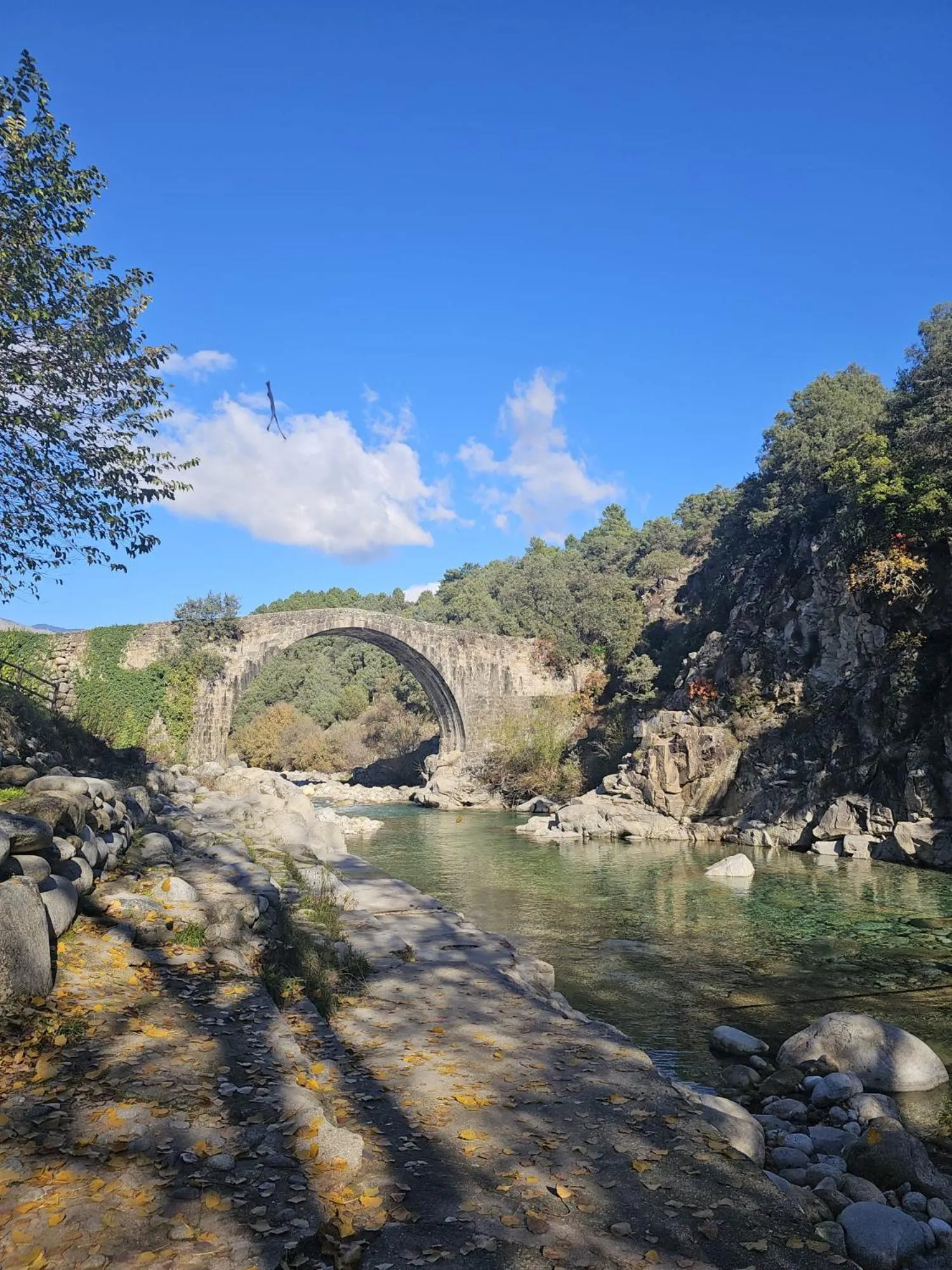 Nearby landmark in El Atalanto