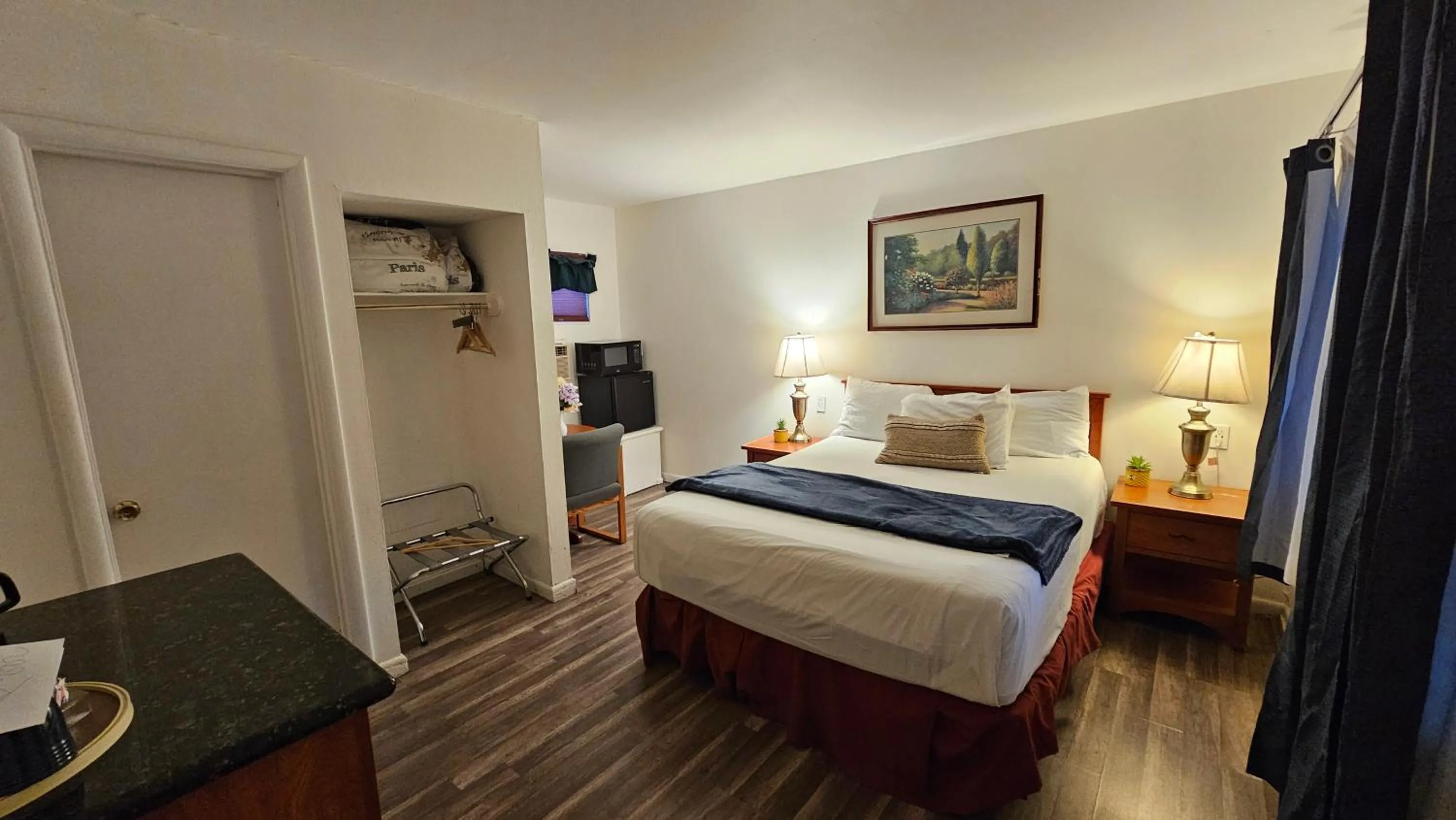 Quadruple Room with Bathroom in cedarlodge motel dunsmuir ca