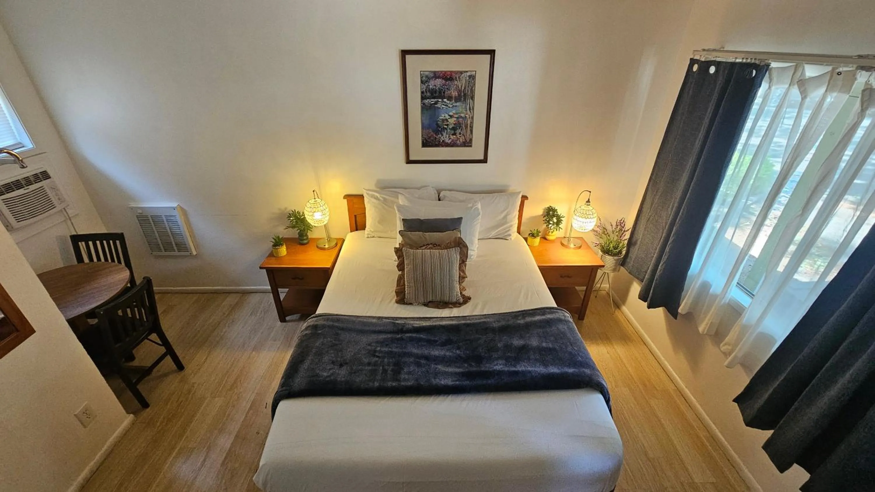 Queen Room with Garden View - single occupancy in cedarlodge motel dunsmuir ca