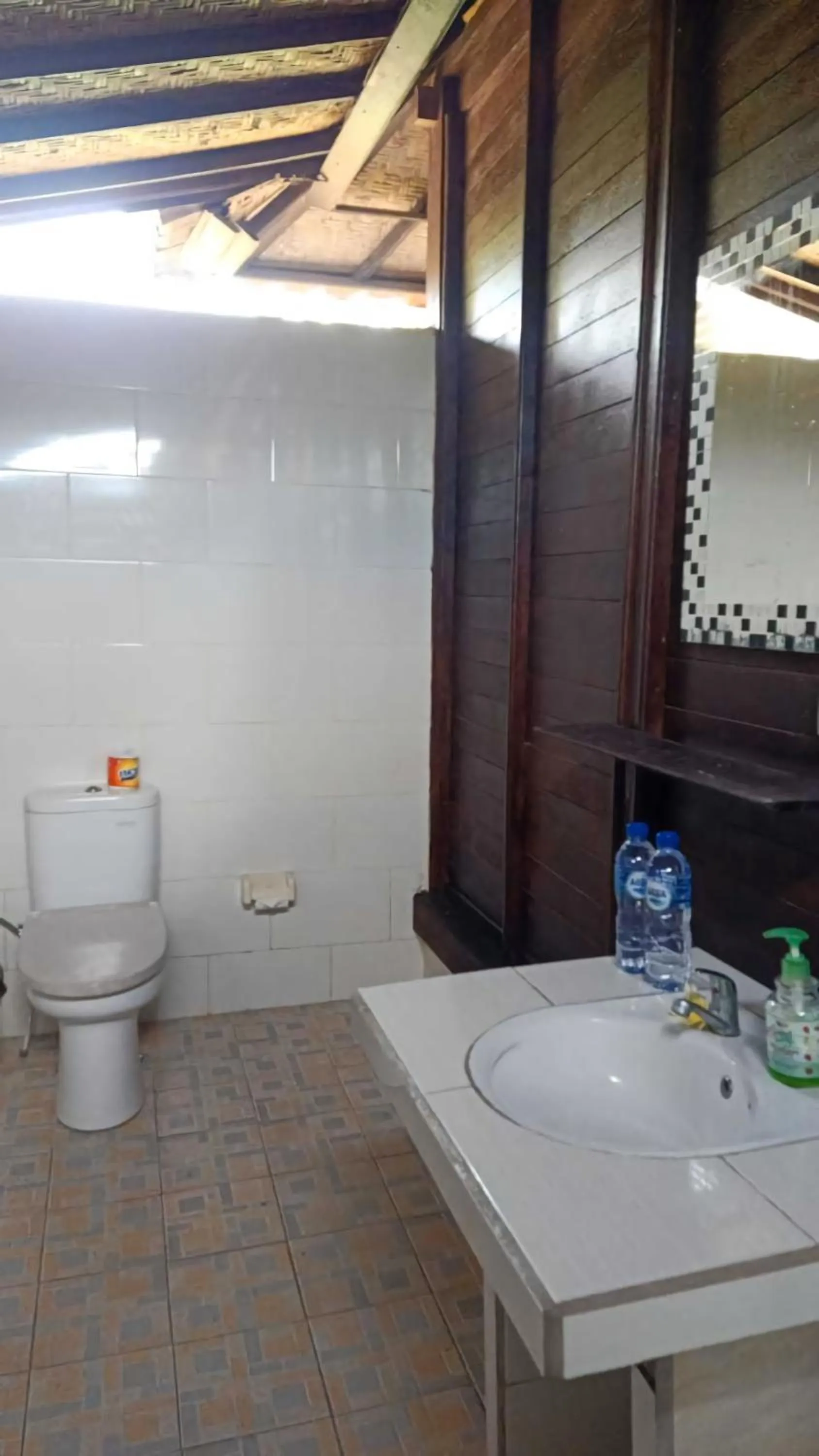 Bathroom in Perdana Homestay Lembongan