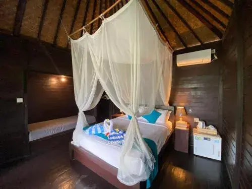 Superior Double Room in Perdana Homestay Lembongan Superior Double Room in Perdana Homestay Lembongan