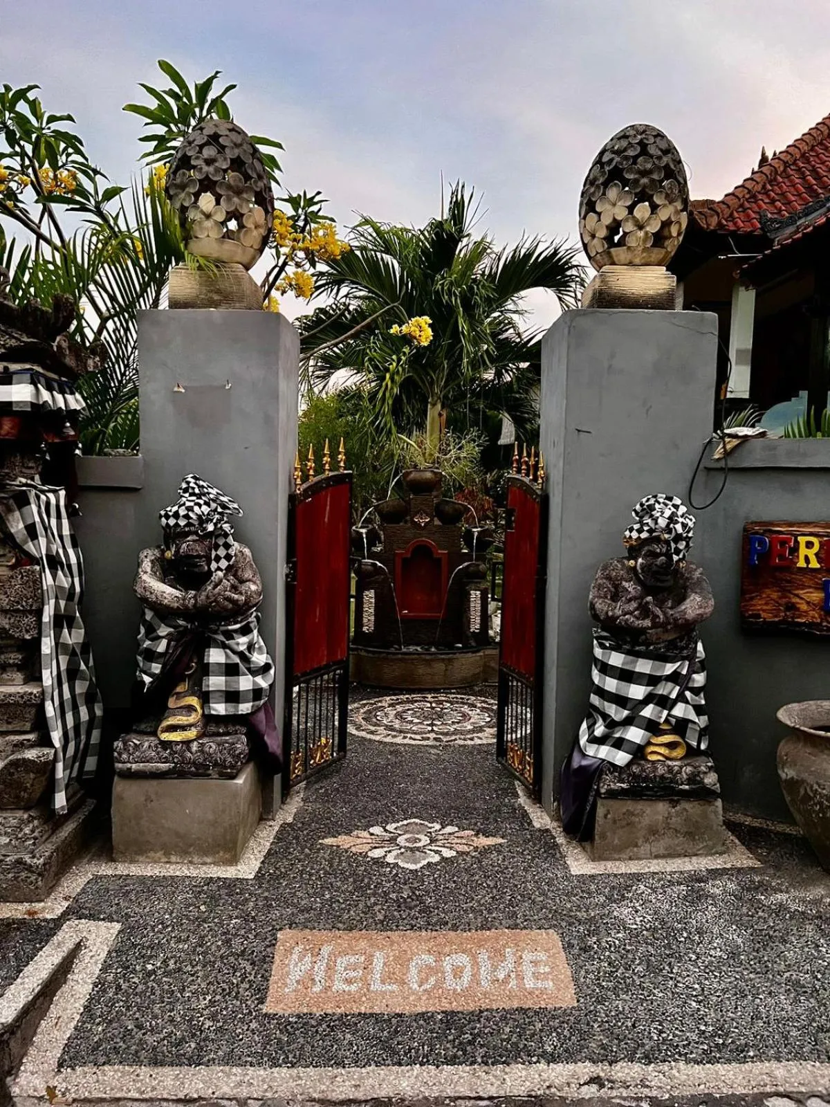 Facade/entrance in Perdana Homestay Lembongan