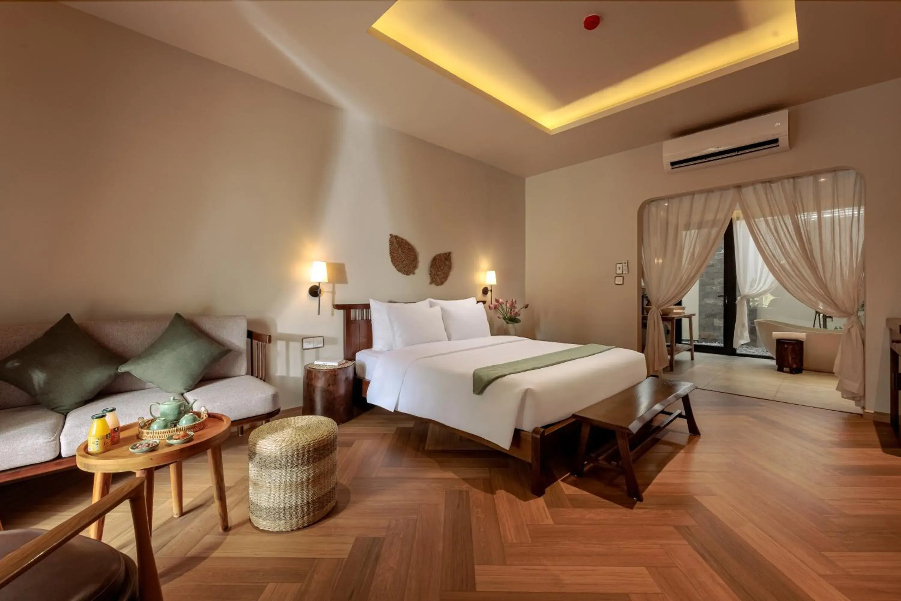 Deluxe Double Room with Bath in La Sen Village Deluxe Double Room with Bath in La Sen Village